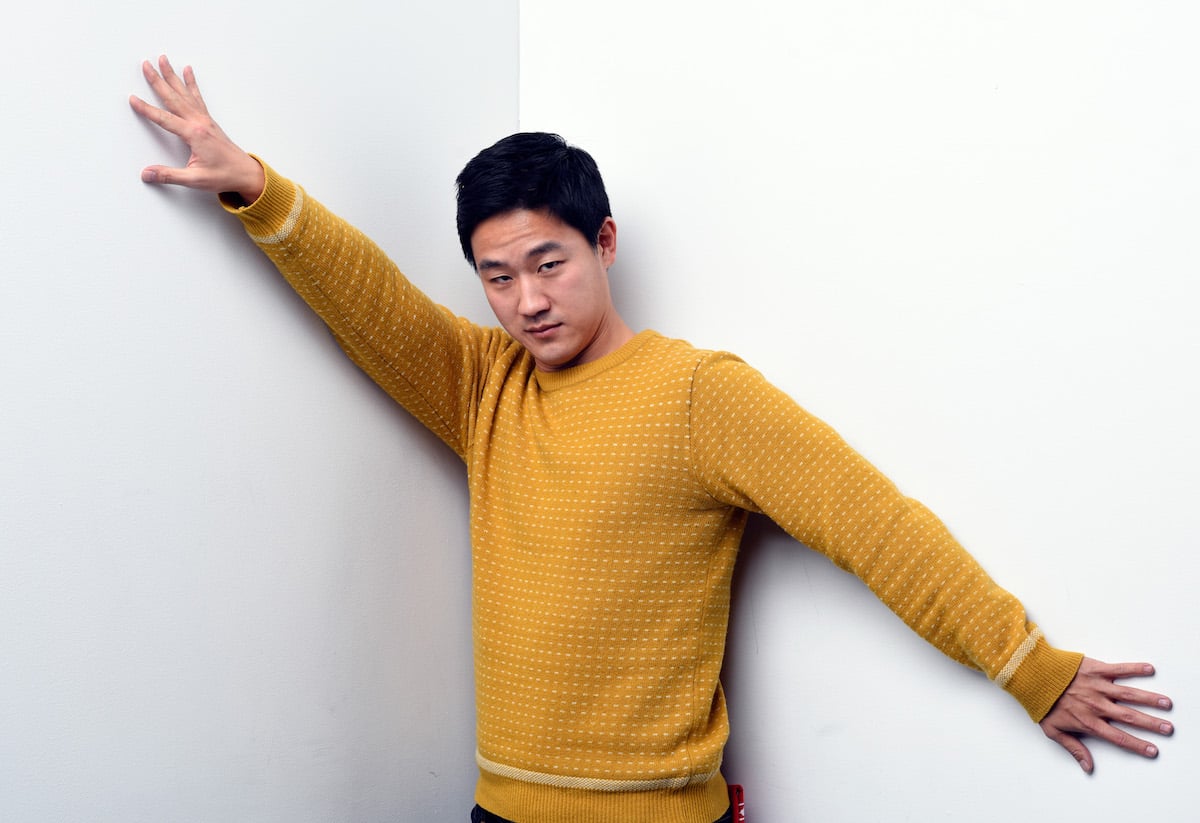 'Cobra Kai' star Joe Seo puts his hands on the walls