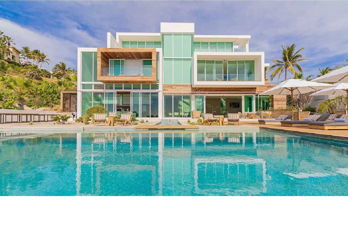 A modern beachfront villa where producers filmed 'FBoy Island' Season 2 on HBO