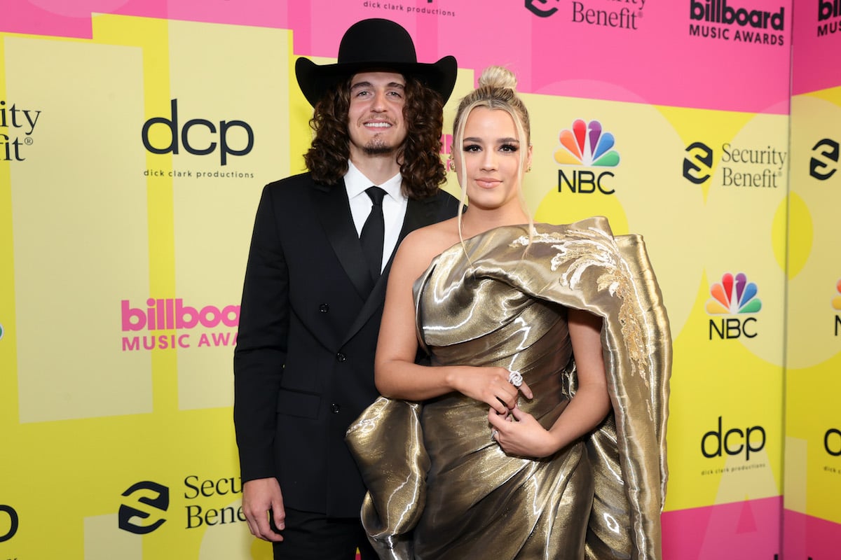 Gabby Barrett (R) and Cade Foehner (L) smiling