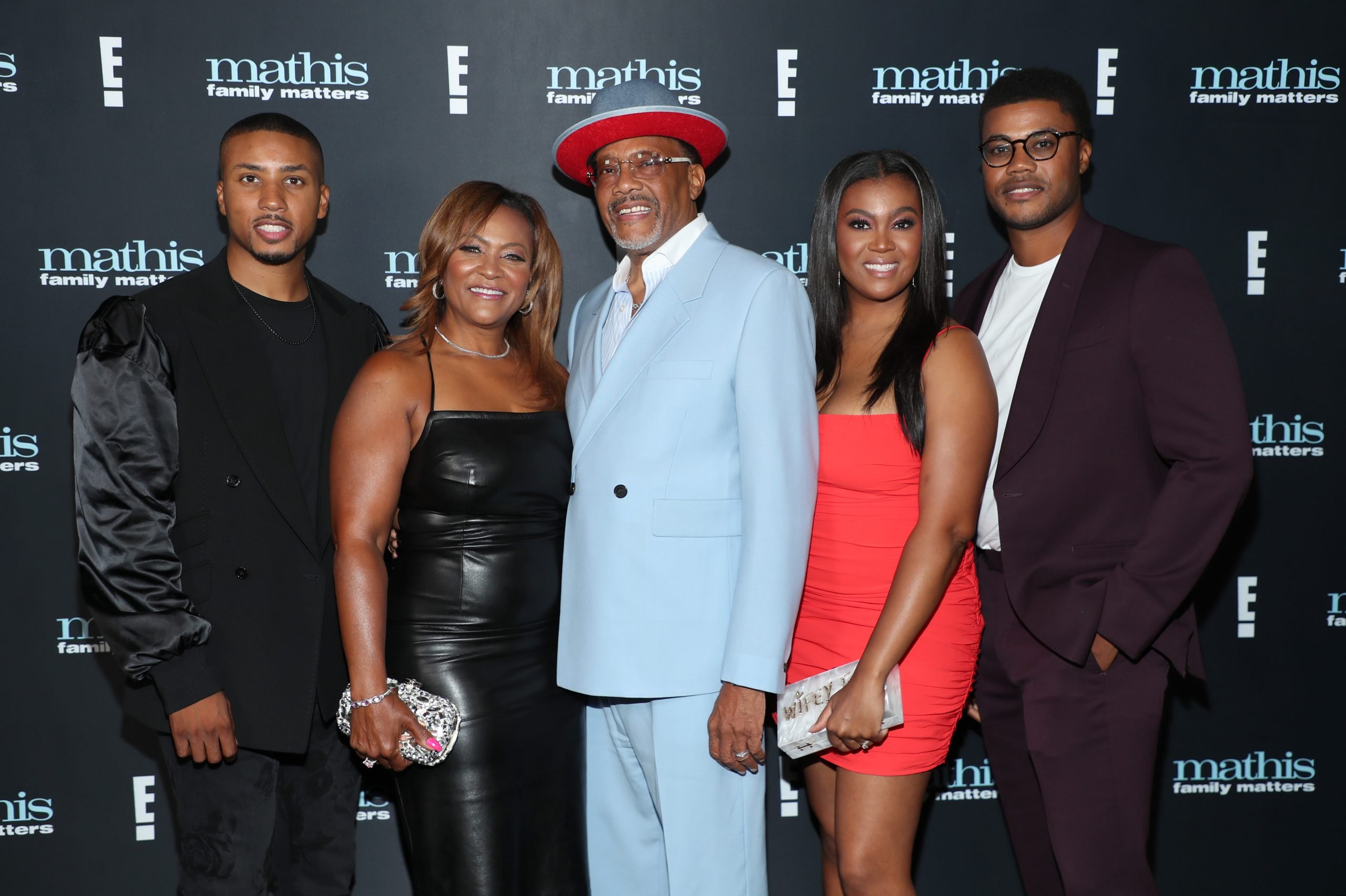Judge Mathis poses with his family