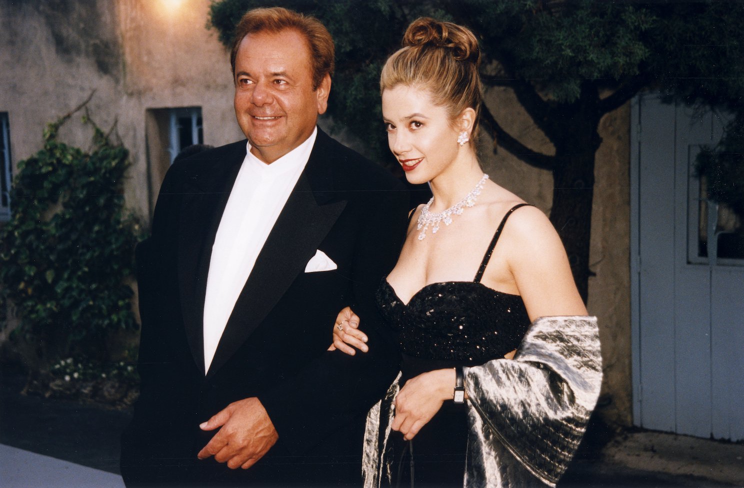 Paul Sorvino and daughter Mira Sorvino in formal attire at an event