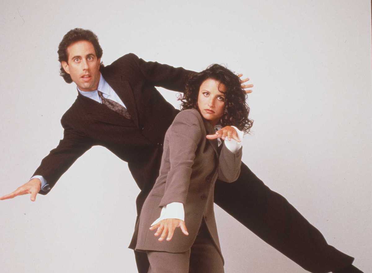 Seinfeld Julia Louis Dreyfus Perfected The Infamous Elaine Dance In A Way We All Can Relate To 