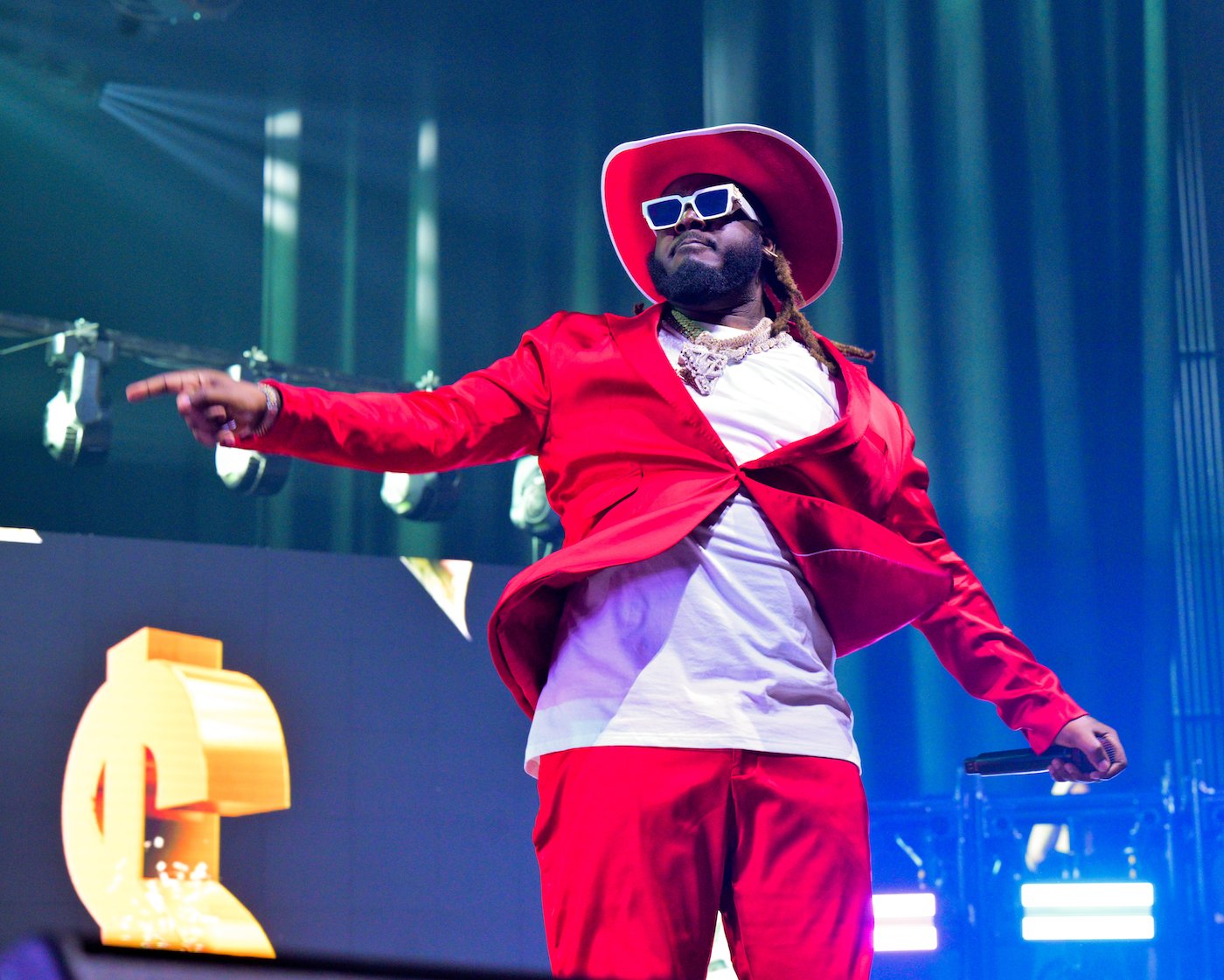 T-Pain, who said Tupac's lyrics don't compare to rappers' lyrics today
