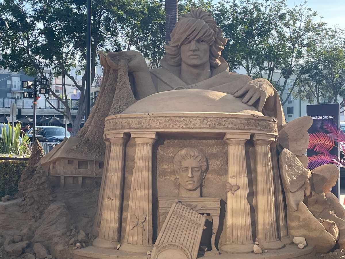 Sand sculpture