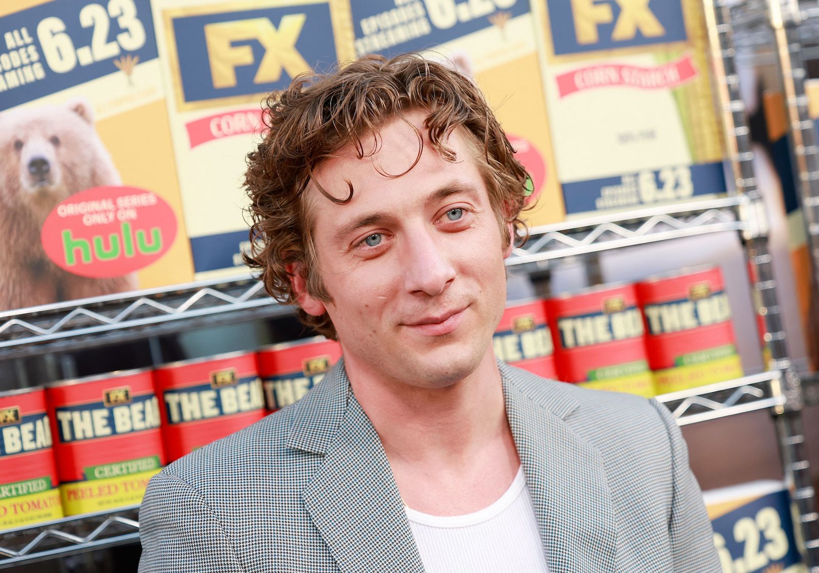 ‘Shameless’ Star Jeremy Allen White Endured Burns, Cuts on ‘The Bear’  – Had a ‘Nonexistent’ Interest in Cooking