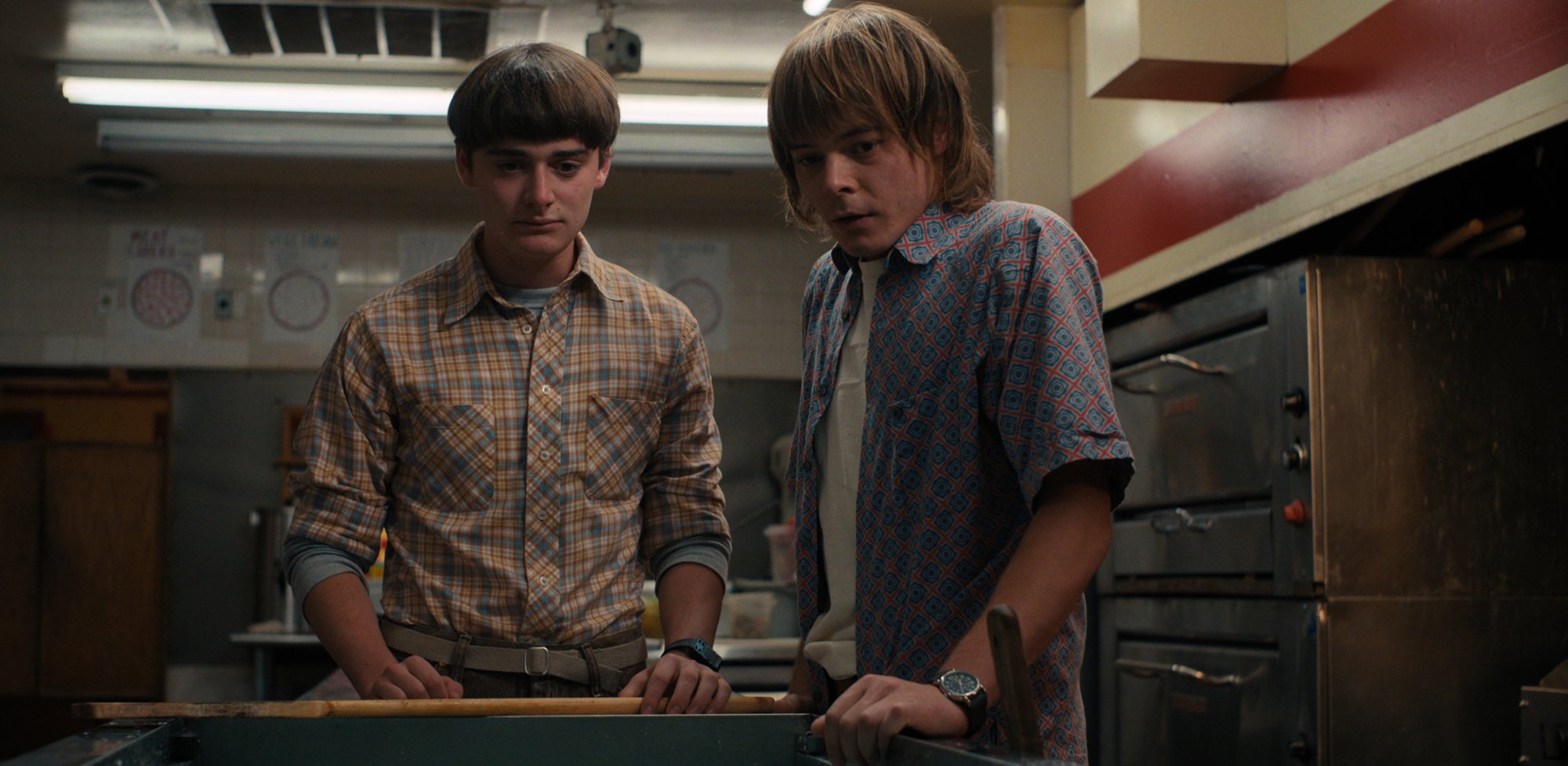 Will and Jonathan in Surfer Boy Pizza in 'Stranger Things' 4.