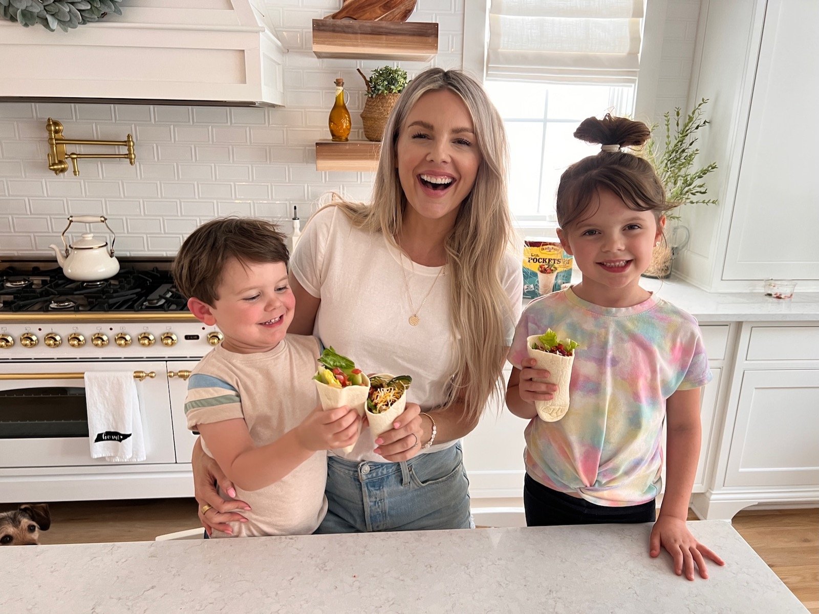 Ali Fedotowsky-Manno, Riley, and Molly show off tortilla pockets at home