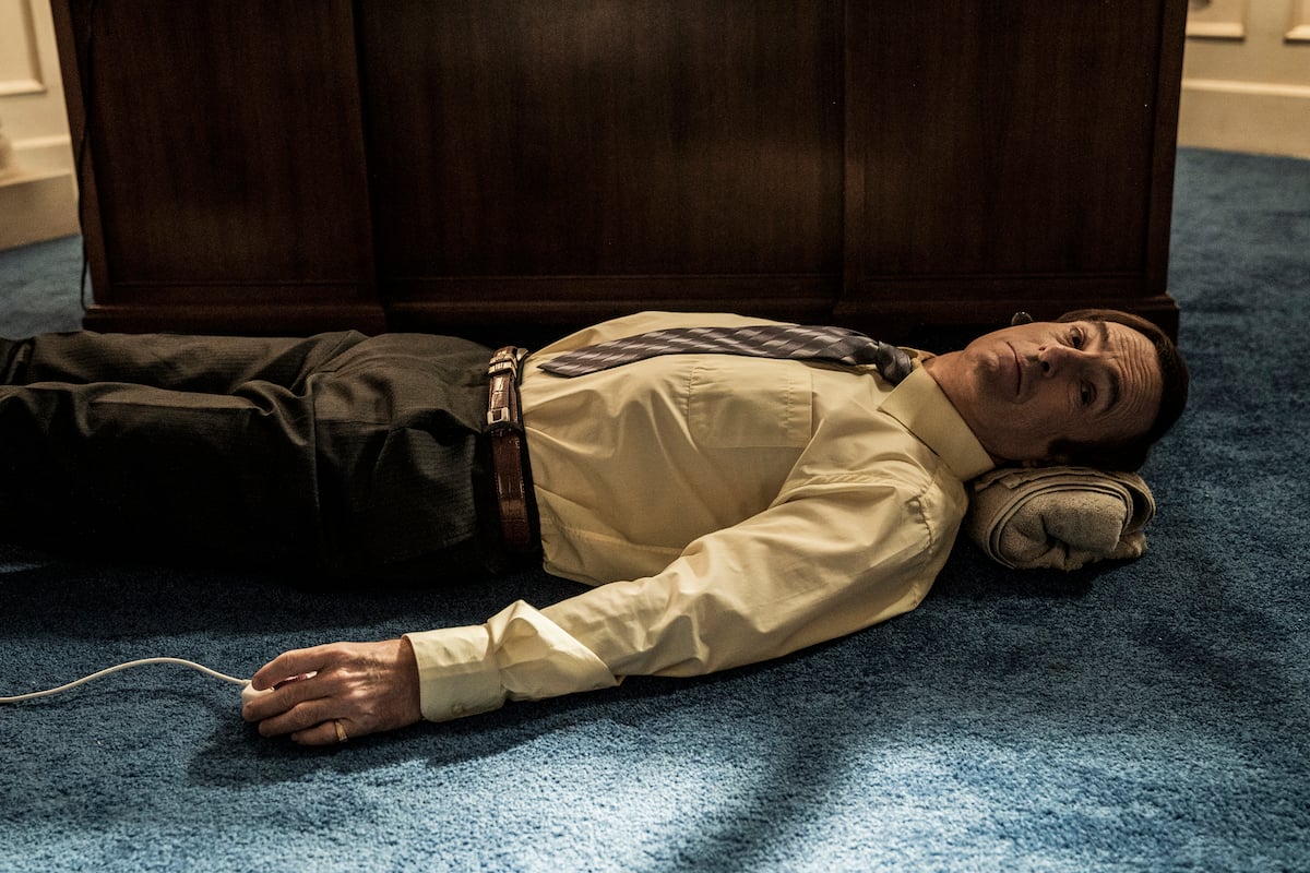 'Better Call Saul': Saul Goodman lies on the floor in his office from 'Breaking Bad'