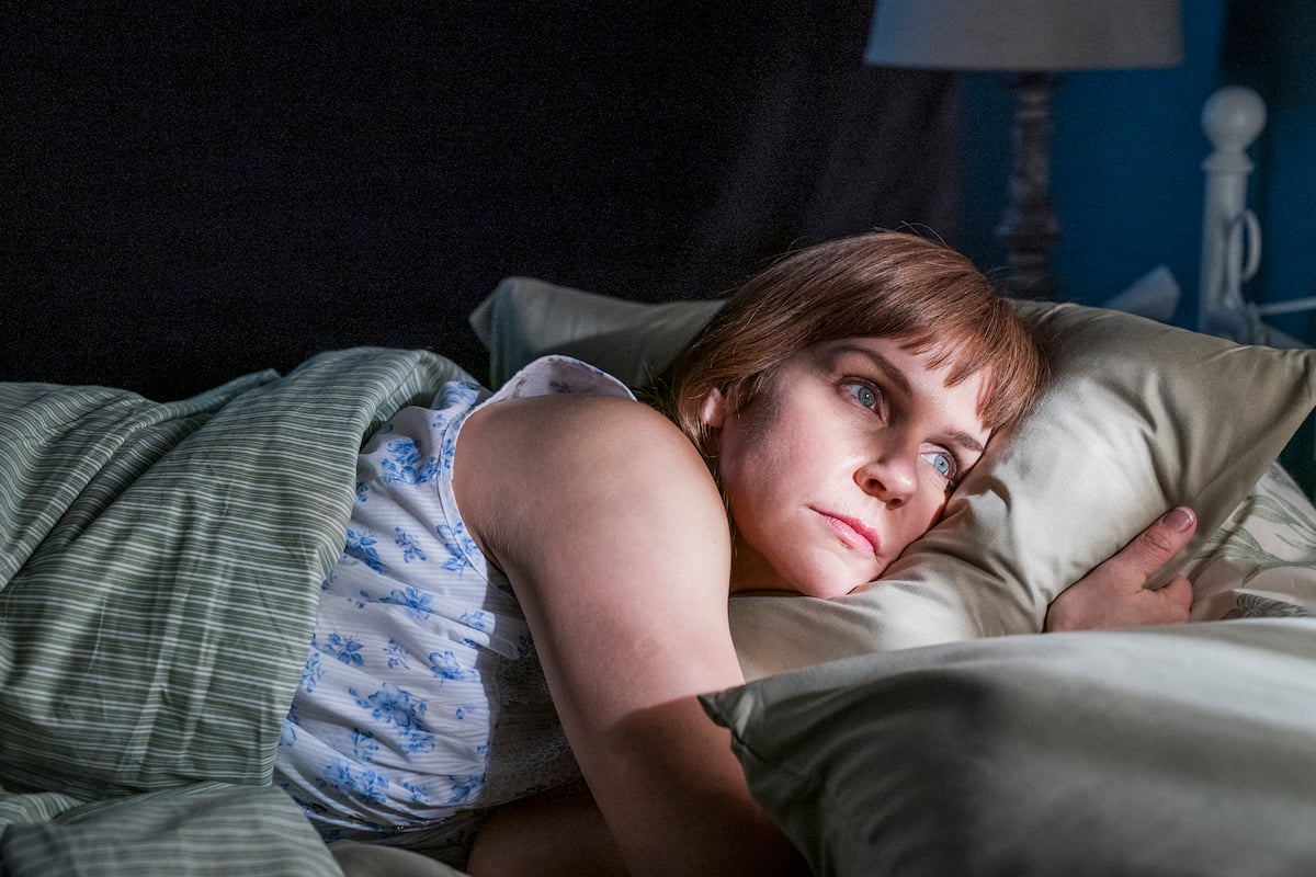 'Better Call Saul': Kim Wexler (Rhea Seehorn) wakes up in her Florida bed
