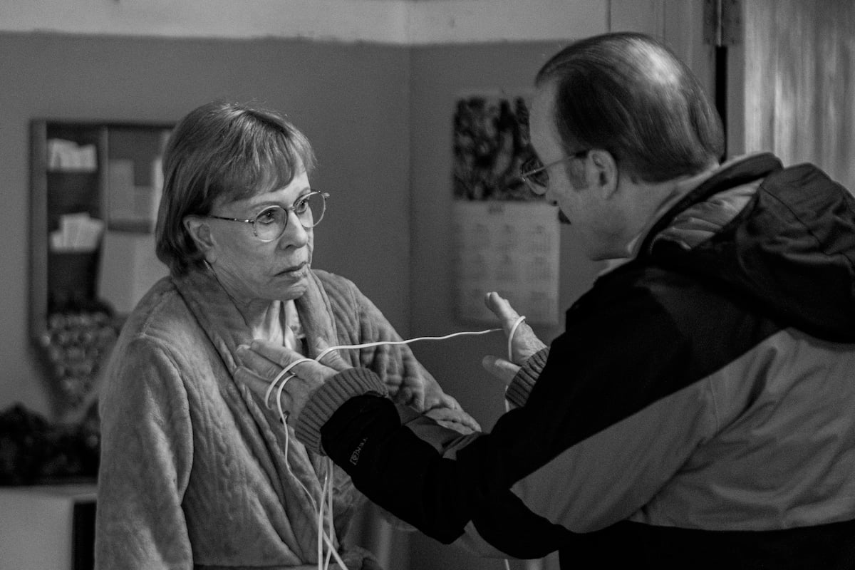 'Better Call Saul': Jimmy (Bob Odenkirk) threatens Marion (Carol Burnett) with a phone chord