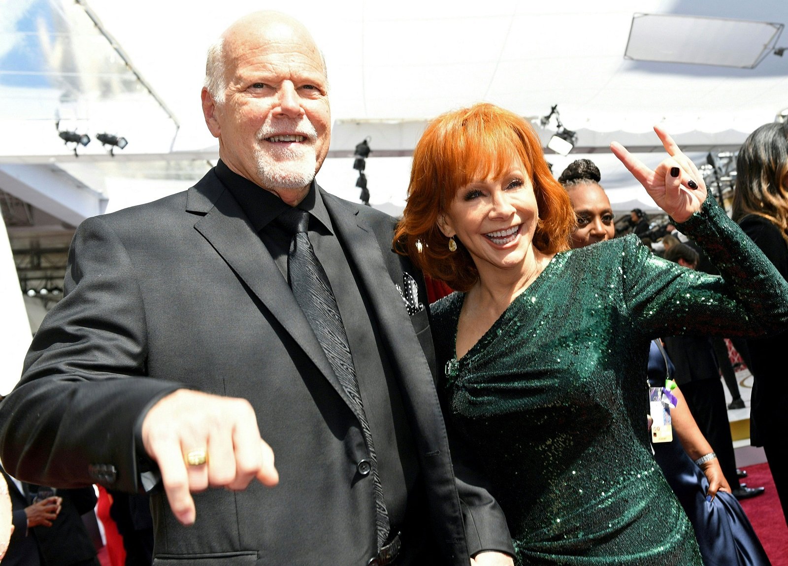 Actor Rex Linn and singer Reba McEntire pose at the 94th Oscars