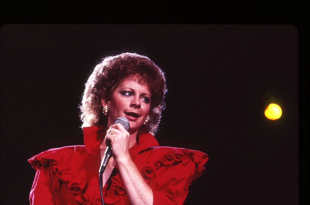 Country music singer Songwriter Reba McEntire receives a Music City News Award in 1987