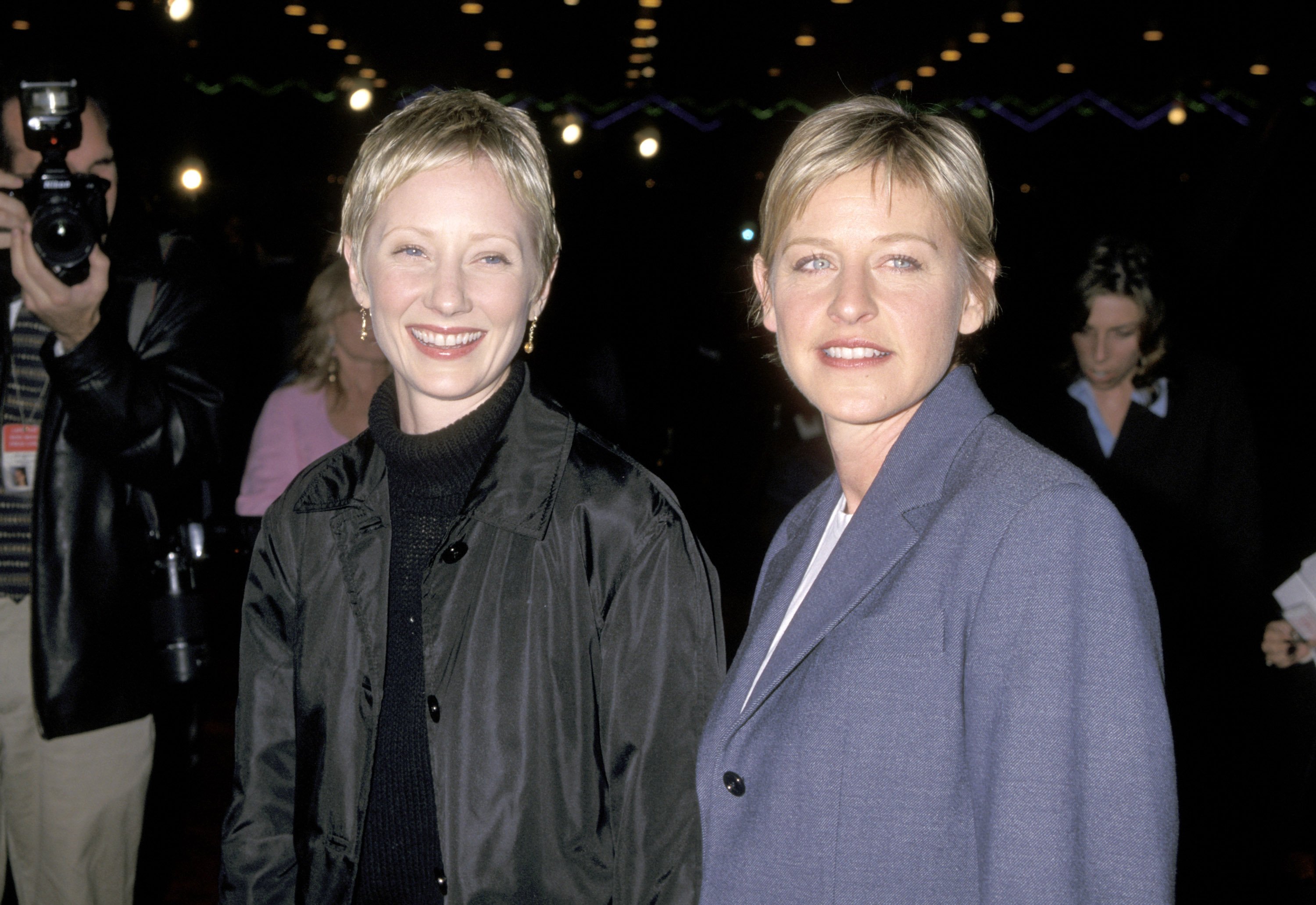 Anne Heche and Ellen DeGeneres arrive at the premiere of 'Primary Colors'