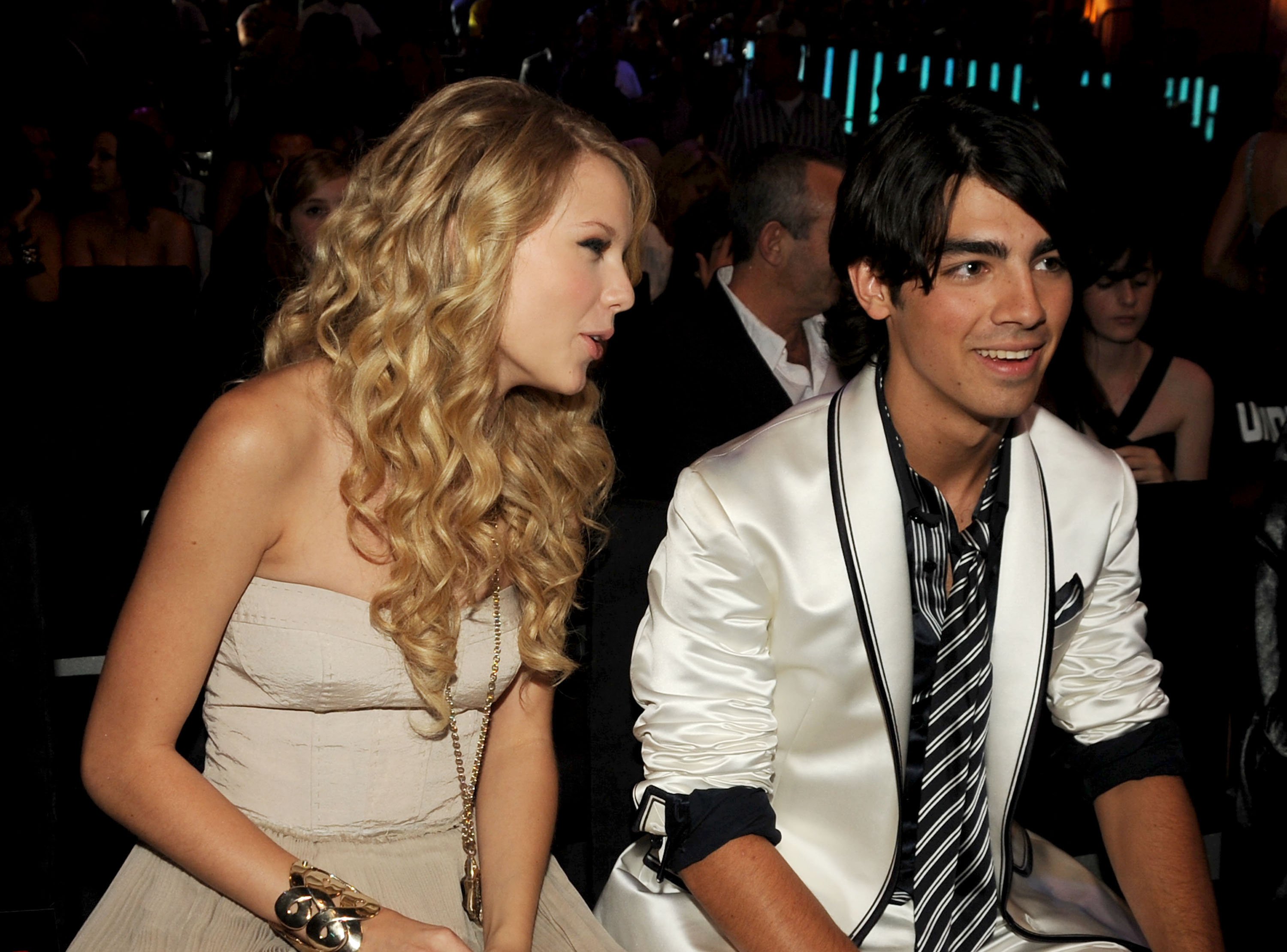 Singers Taylor Swift and Joe Jonas at the 2008 MTV Video Music Awards