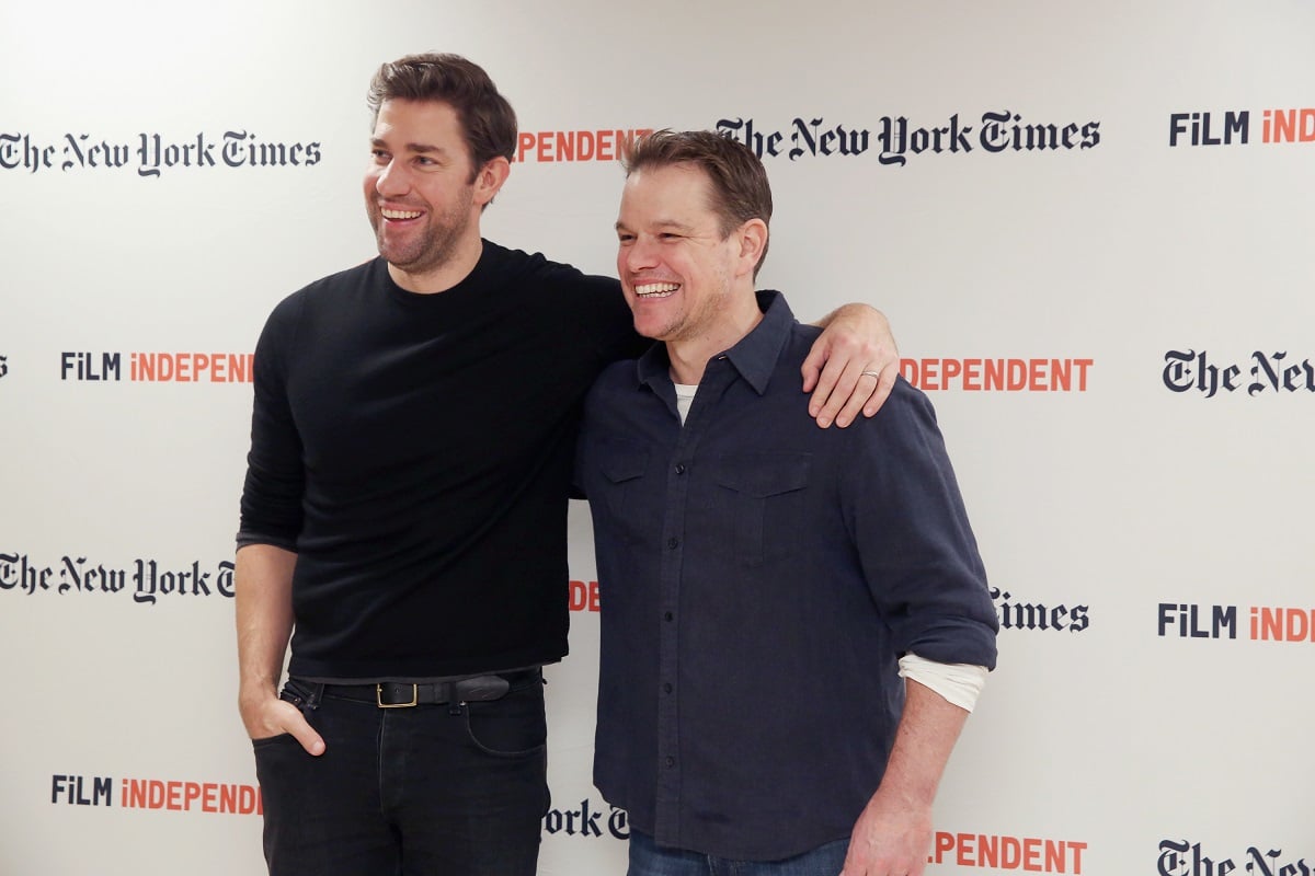 John Krasinski and Matt Damon posing