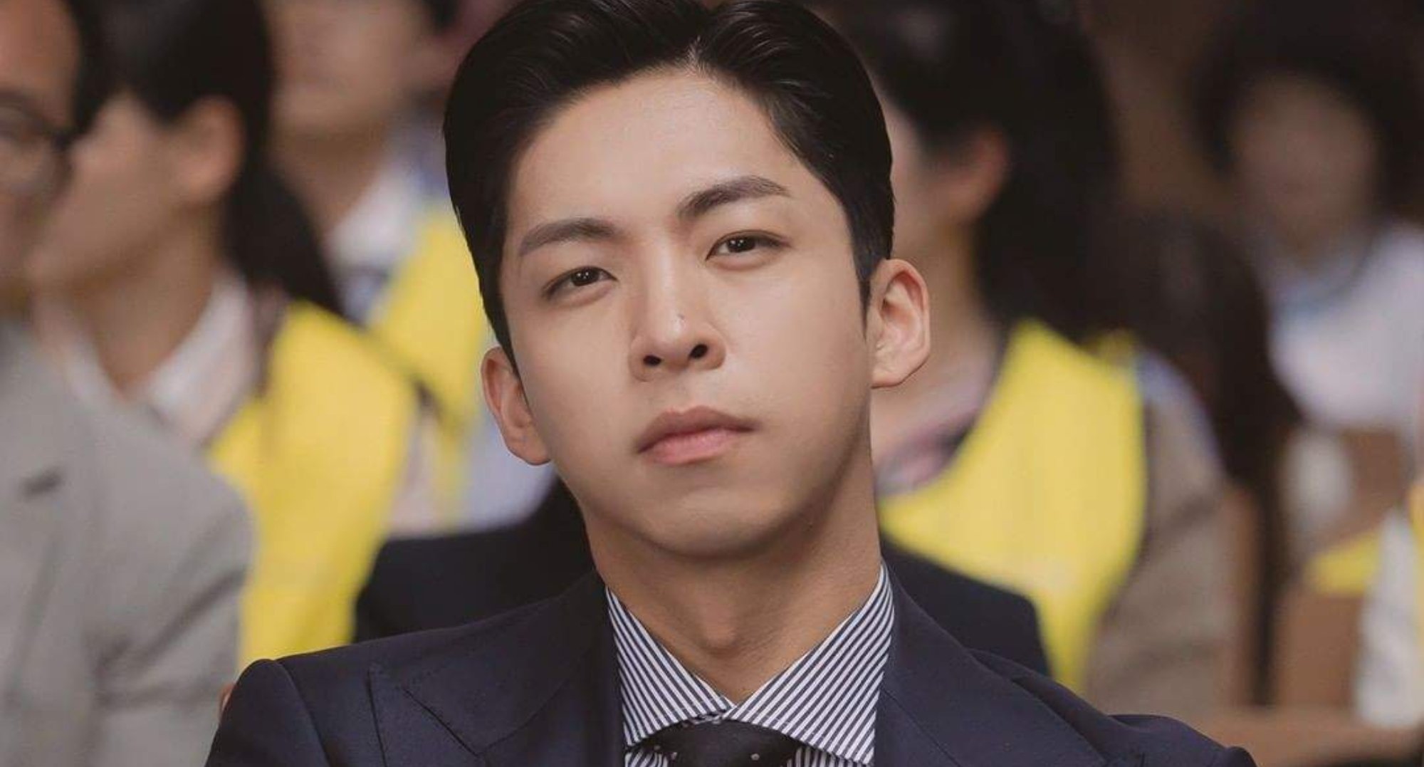Joo Jong-hyuk as Min-woo in 'Extraordinary Attorney Woo.'