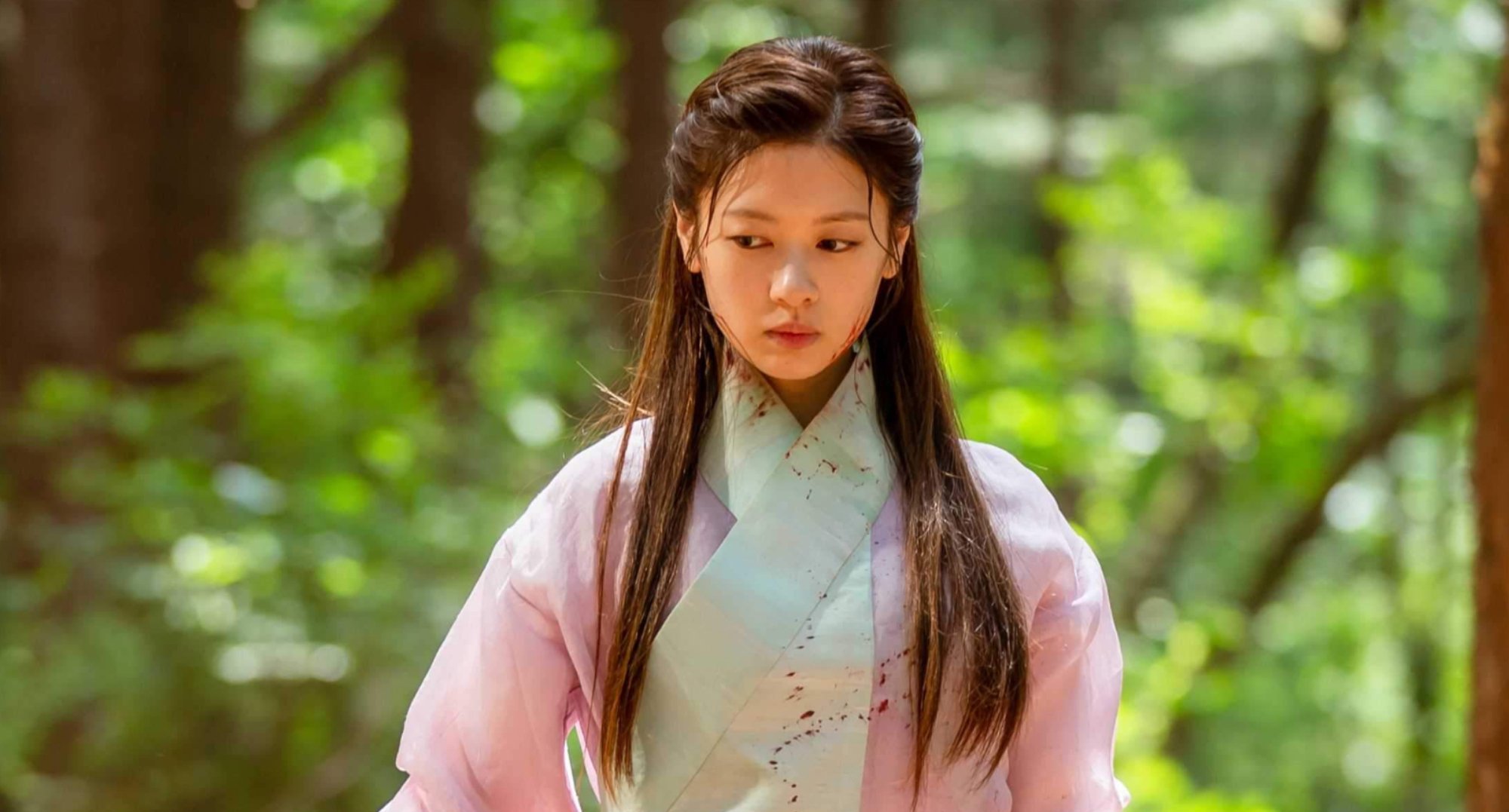 Jung So-min as Mu-deok, Nak-su, and Bu-yeon in 'Alchemy of Souls' finale.