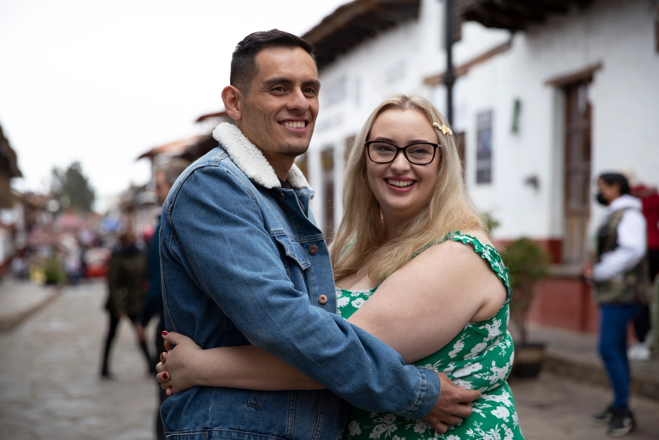 Kadie and Alejandro together in Mexico on '90 Day Fiancé UK' on discovery+.