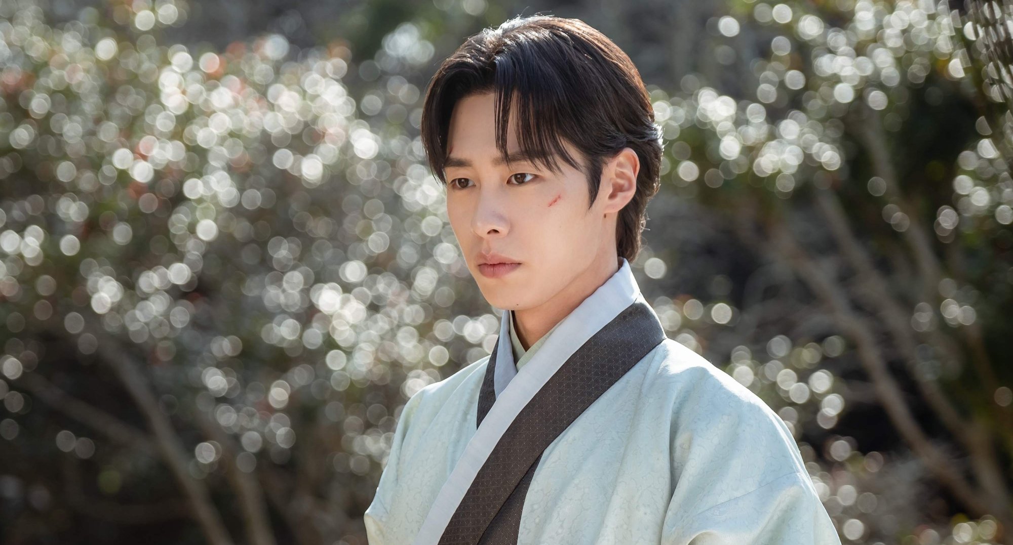 Lee Jae-wook as Jang Uk in 'Alchemy of Souls' K-drama.
