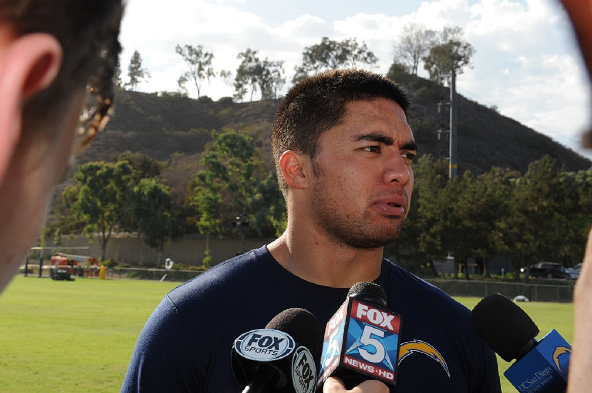 Manti T'eo, who is Jovi Nicole Engbino, questioned by reporters during training camp