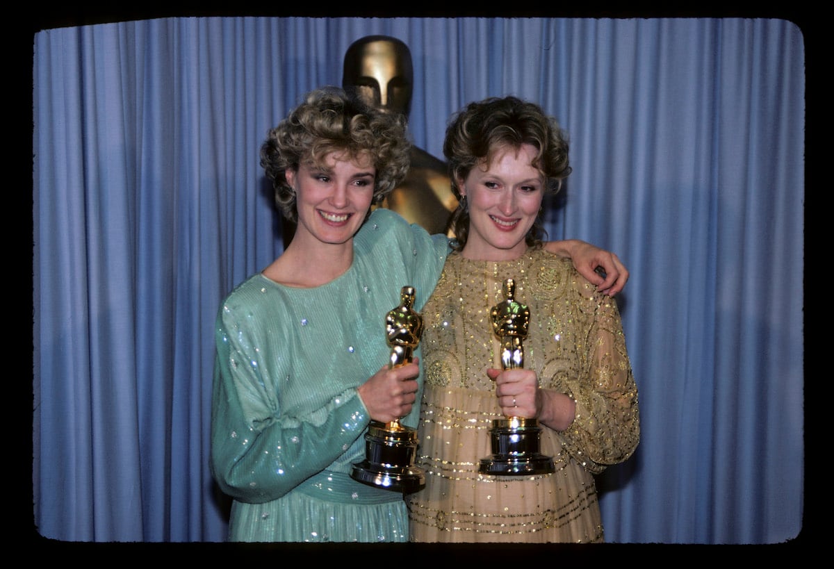 Jessica Lange and Meryl Streep hold their Oscars for Best Supporting Actress and Best Actress in 1983