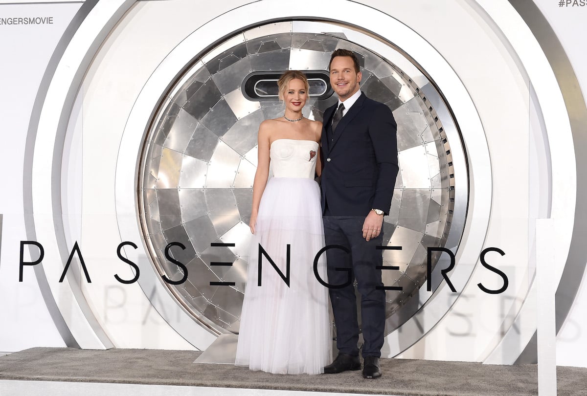 ‘Passengers’ Has a ‘Very Compellingly Accurate Scene’ Showing What a Pool Could Look Like in Space