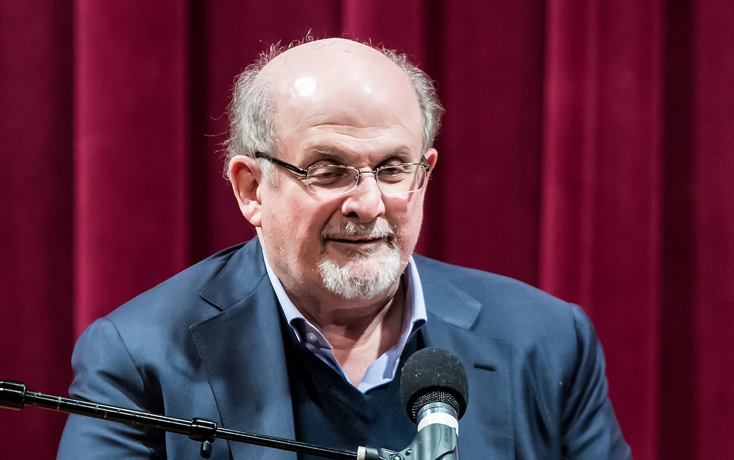 Salman Rushdie speaking 