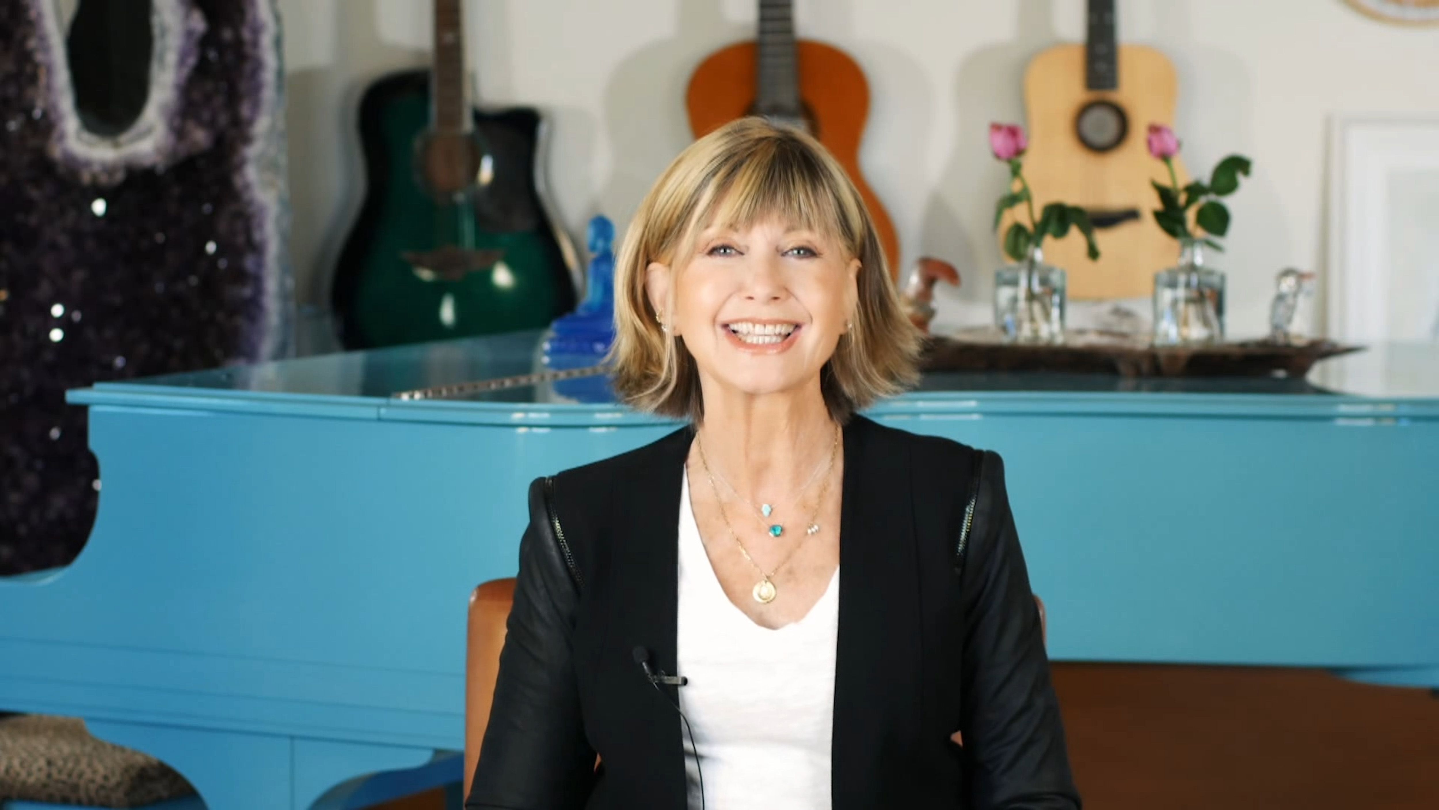 Screengrab of Olivia Newton-John speaking during the G'Day USA American Australian Association Arts Gala