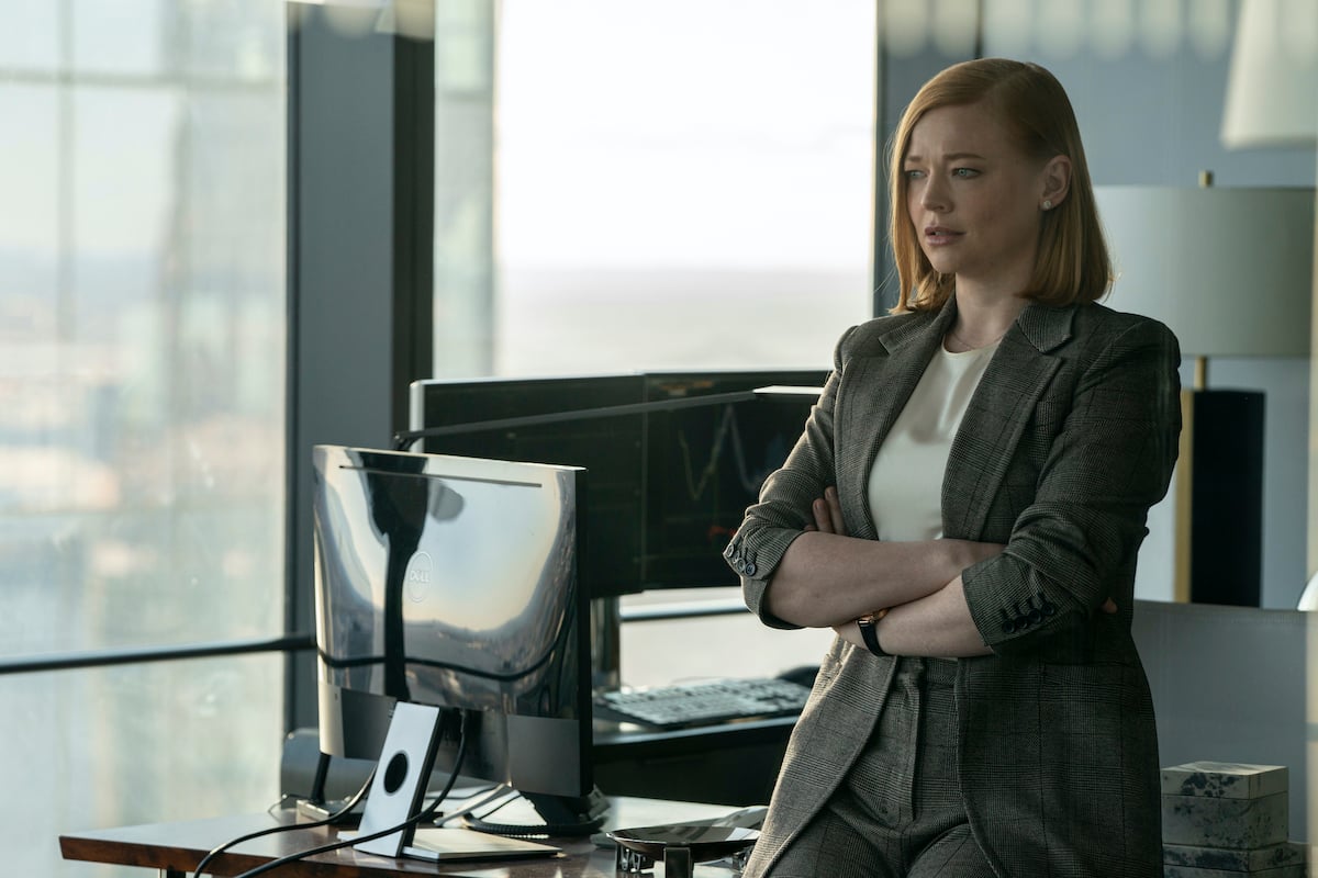 'Succession': Sarah Snook folds her arms and leans on Shiv's desk