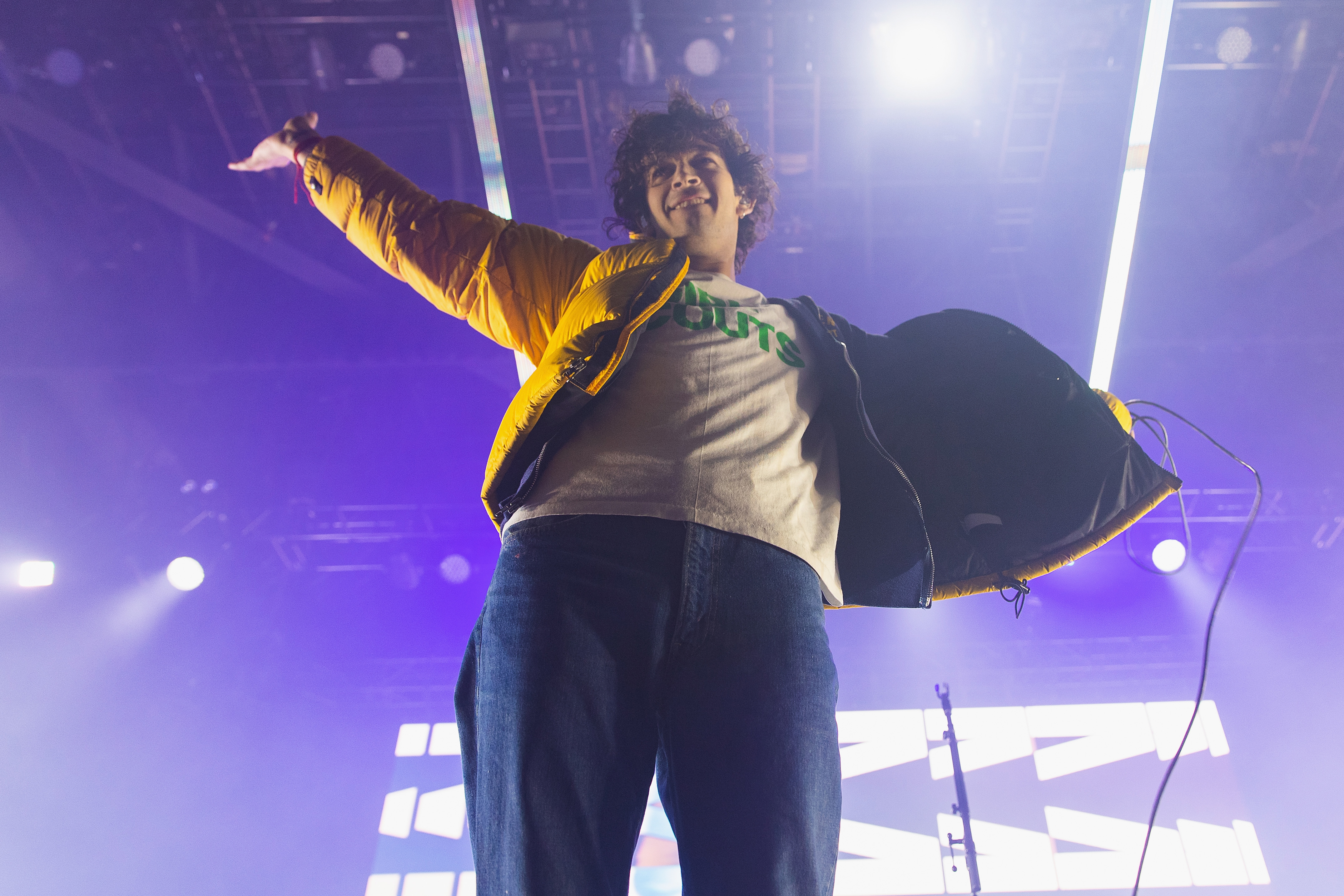 Singer Matty Healy of The 1975 performs on stage during Deck The Hall Ball hosted by 107.7 The End