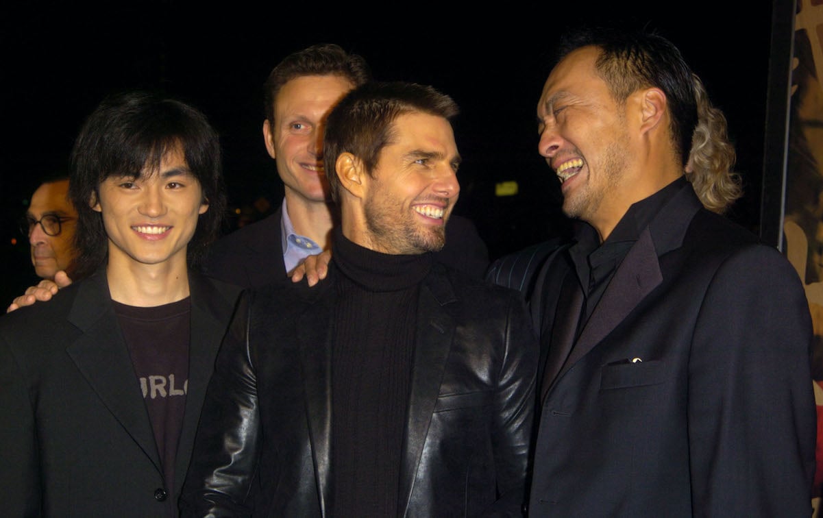 Tom Cruise and 'The Last Samurai' cast smiling together