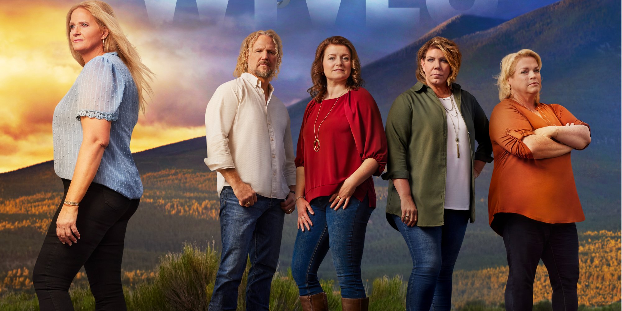 Christine Brown poses with Kody, Robyn, Meri, and Janelle Brown in a TLC photograph for season 17 of 'Sister Wives.'
