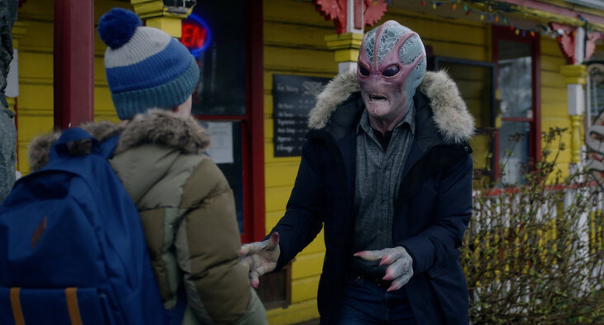 Alan Tudyk as alien Harry in 'Resident Alien' Season 2 finale.
