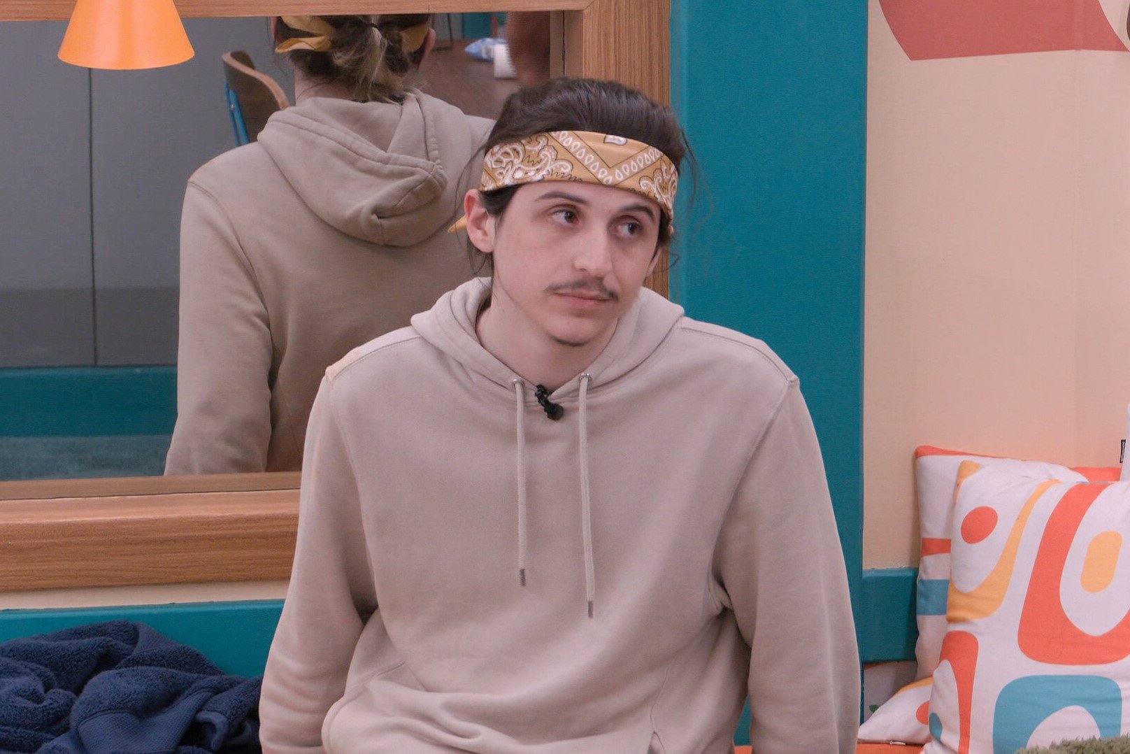 Matthew Turner, who is not currently a part of the 'Big Brother 24' jury, wears a light gray hoodie
