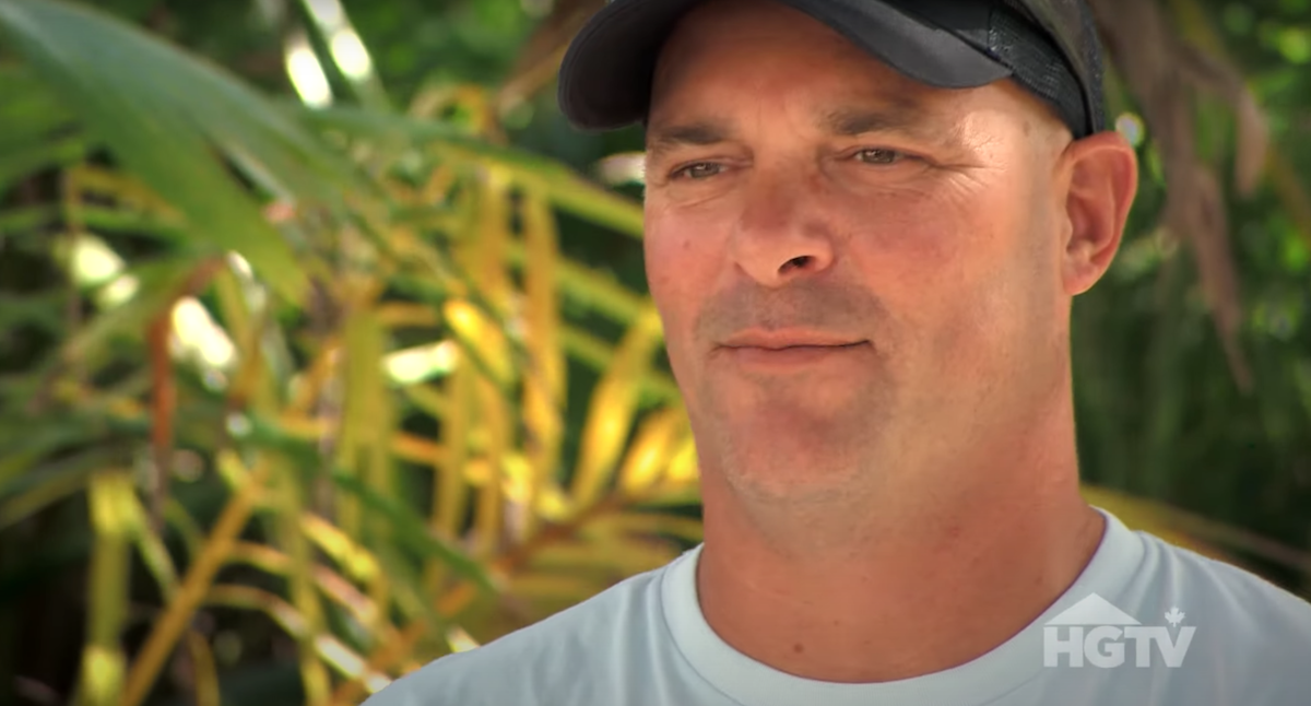 Bryan Baeumler wearing a hat in episode of 'Renovation Island'