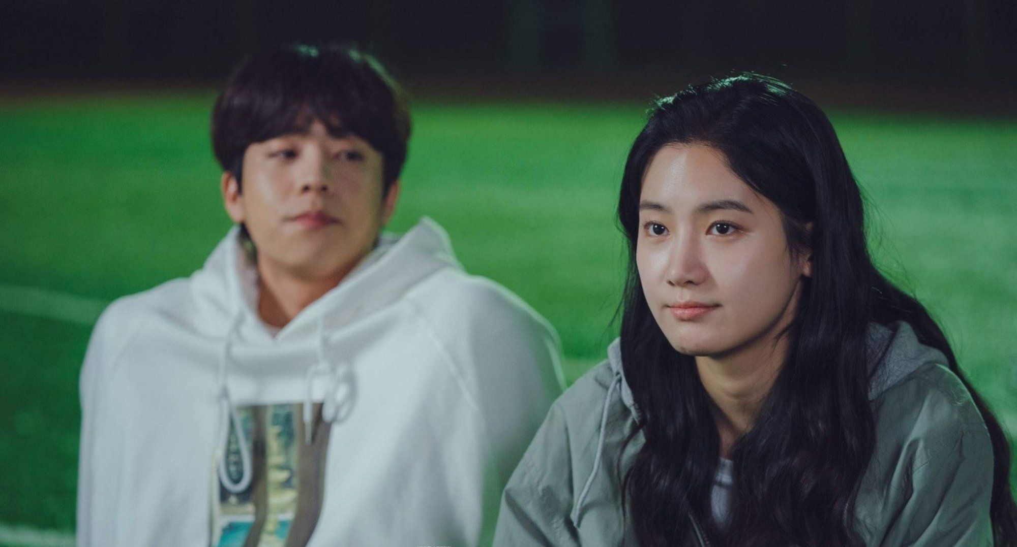 Chae Jong-hyeop and Park Ju-hyun in the 2022 romance K-drama 'Love All Play.'