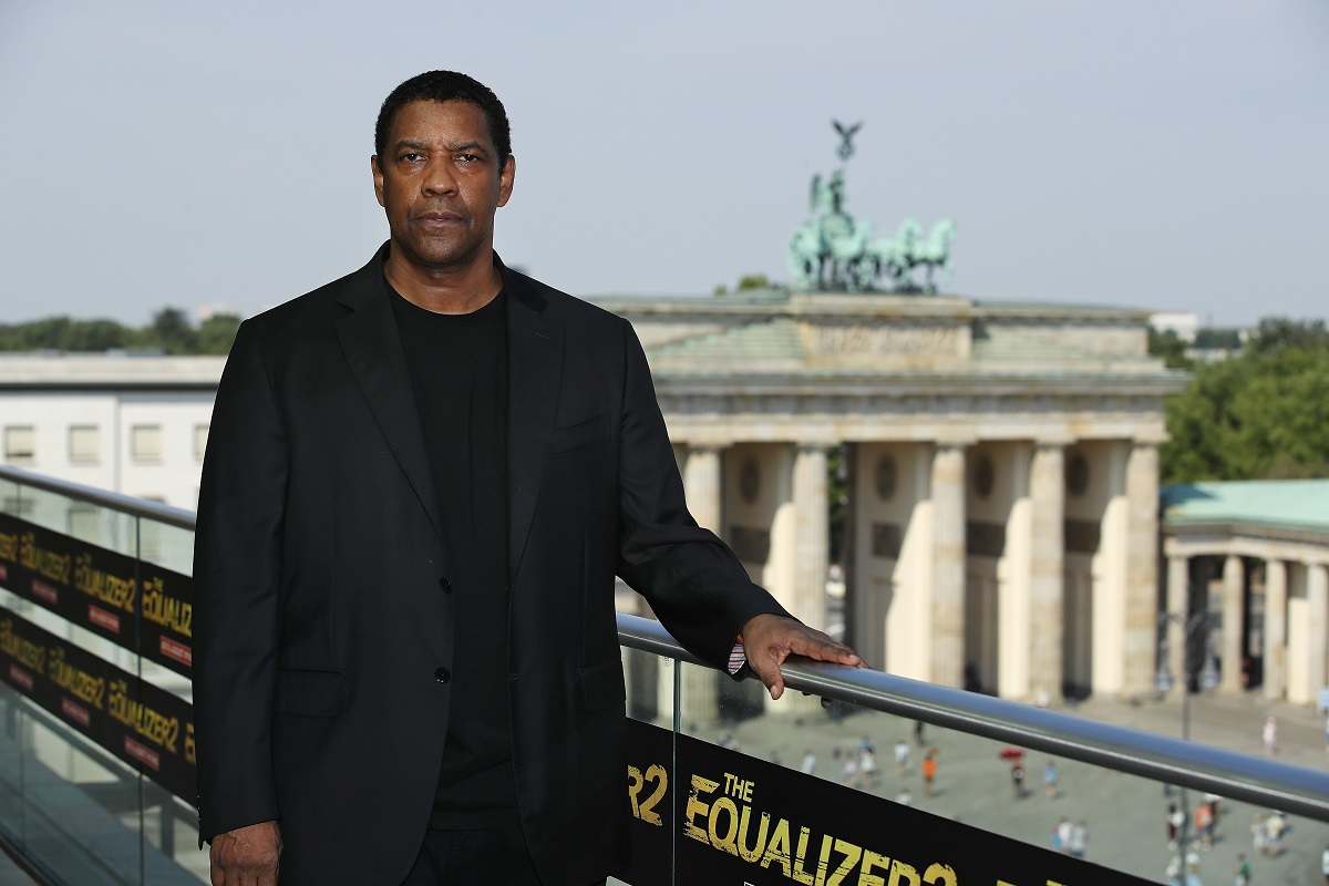 Denzel Washington filming a photo for 'The Equalizer 2'.