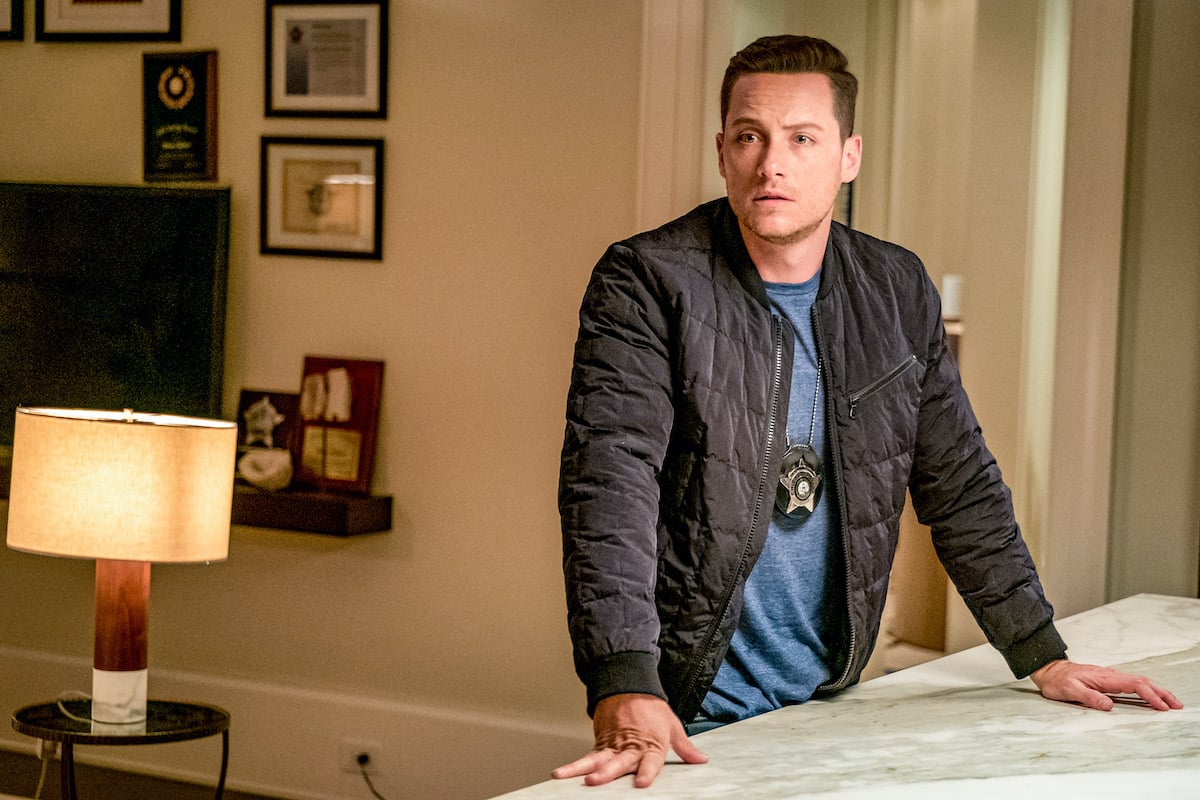 'Chicago PD' actor Jesse Lee Soffer as Det. Jay Halstead leaning against a counter