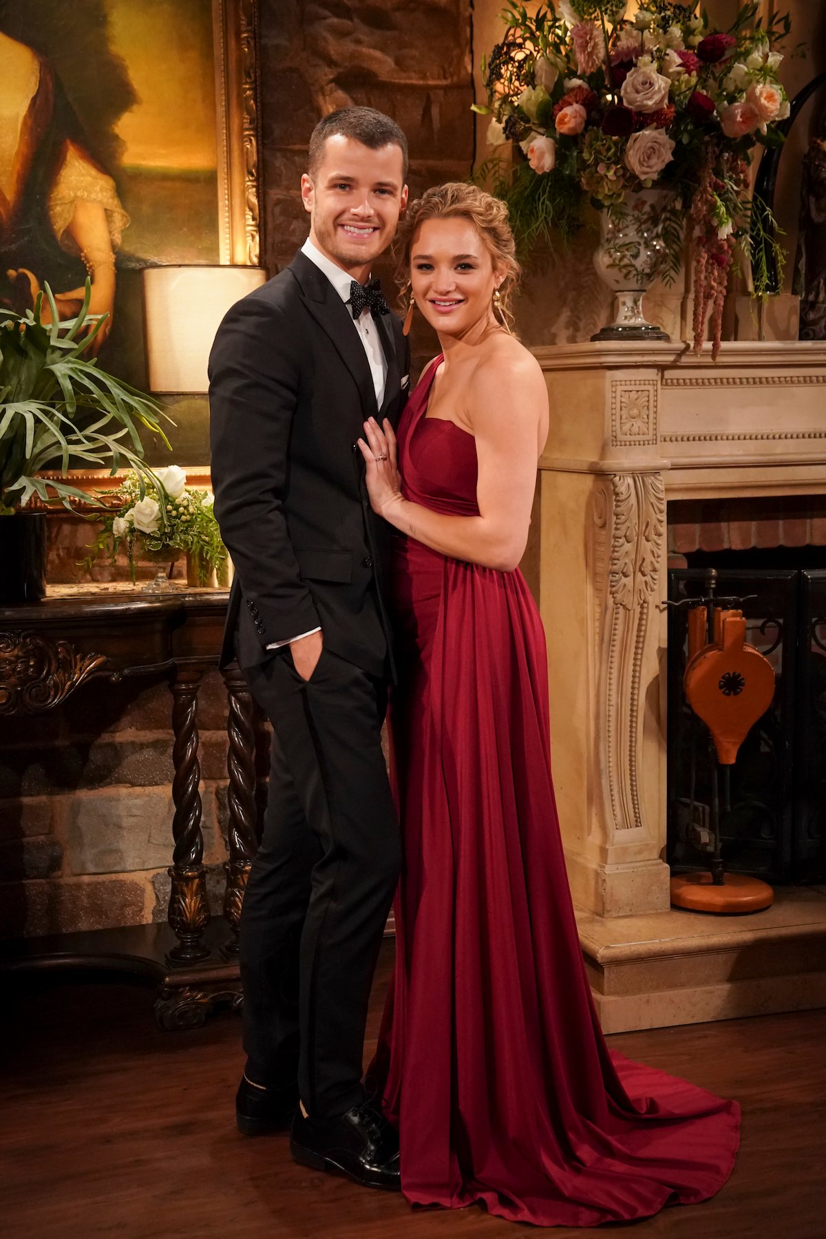 Michael Mealor (Kyle Abbott) and Hunter King (Summer Newman) on The Young and the Restless