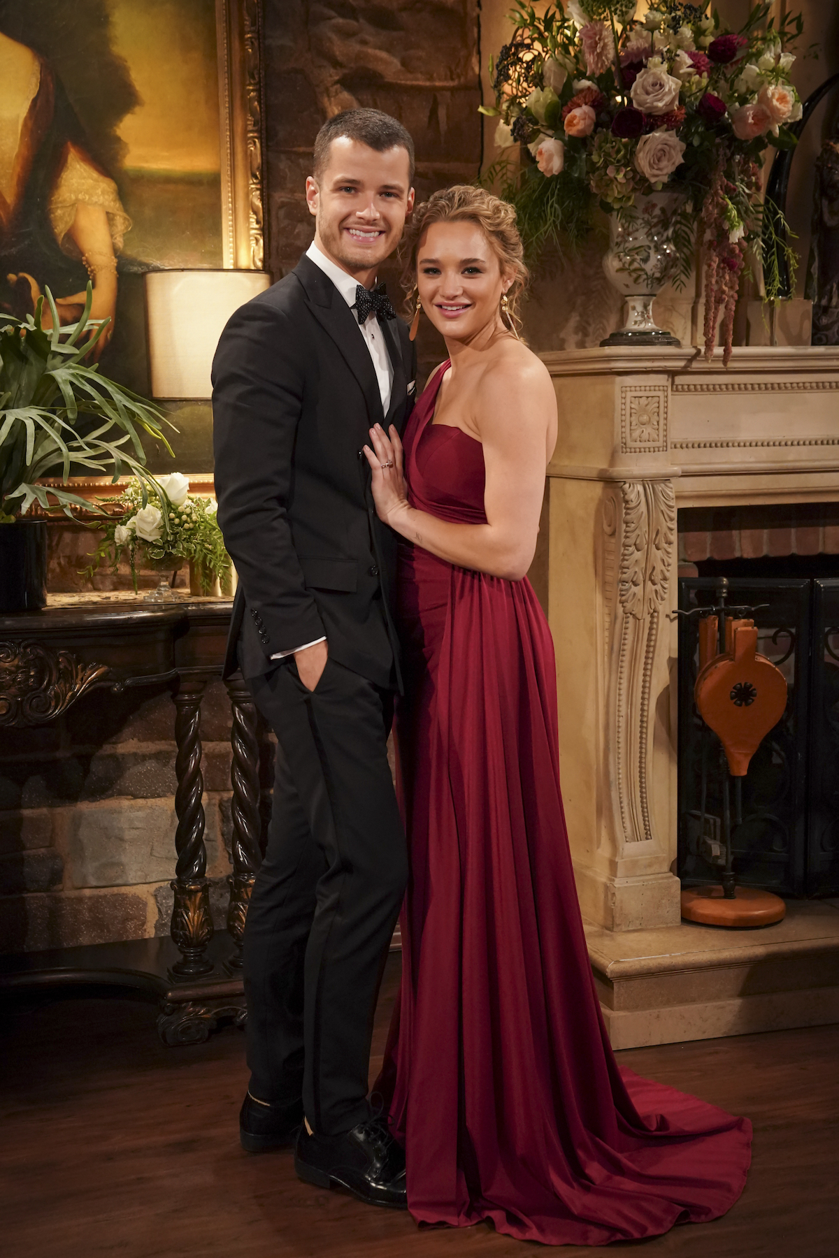 Michael Mealor (Kyle Abbott) and Hunter King (Summer Newman) on The Young and the Restless