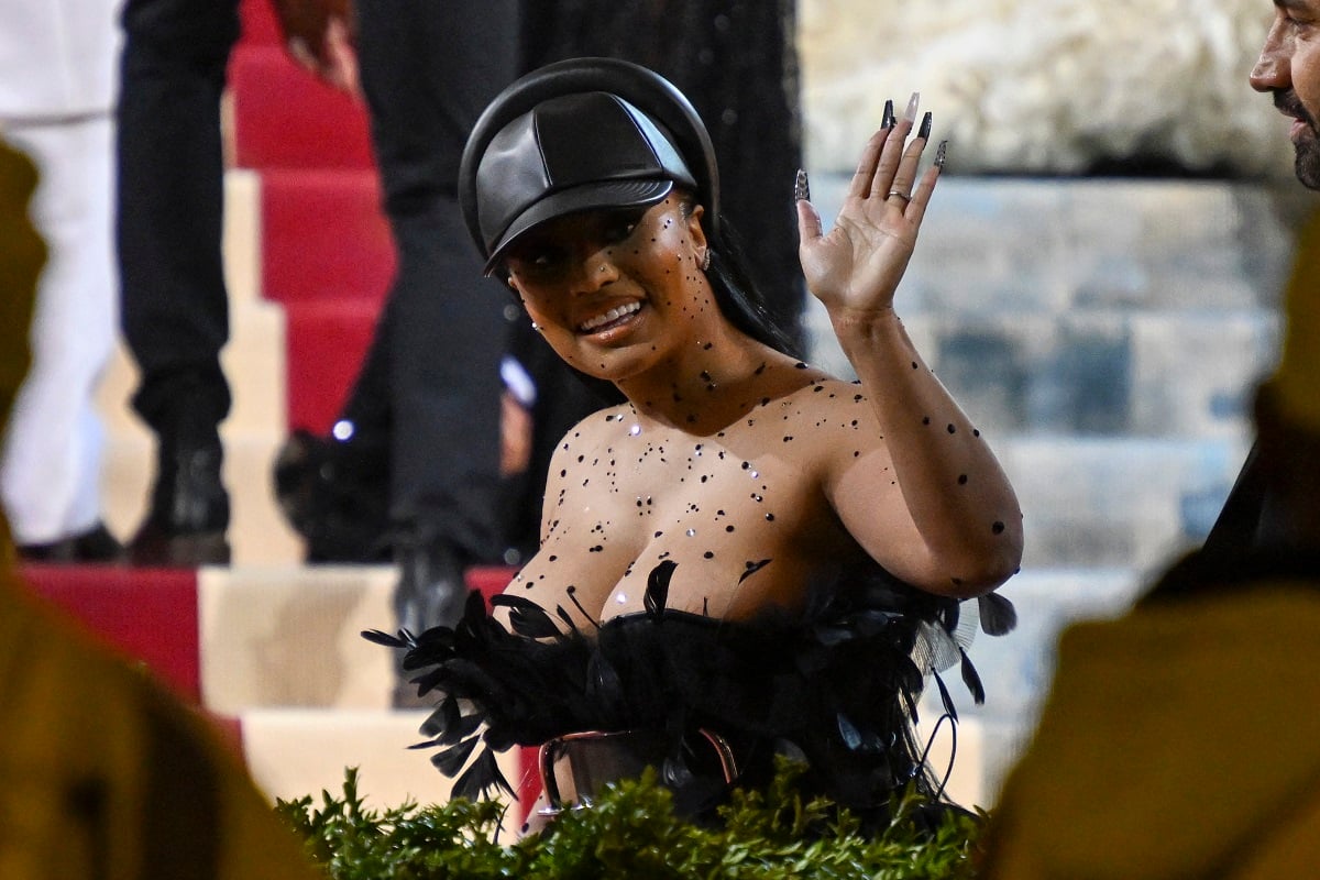 Nicki Minaj waving at the Met Gala