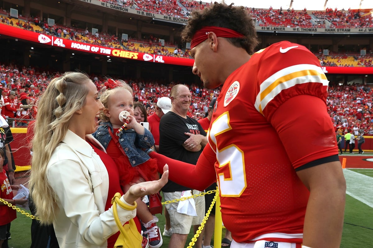 Patrick Mahomes saying hi to his wife, Brittany Mahomes, and daughter, Sterling, before Chiefs home game against the Los Angeles Chargers