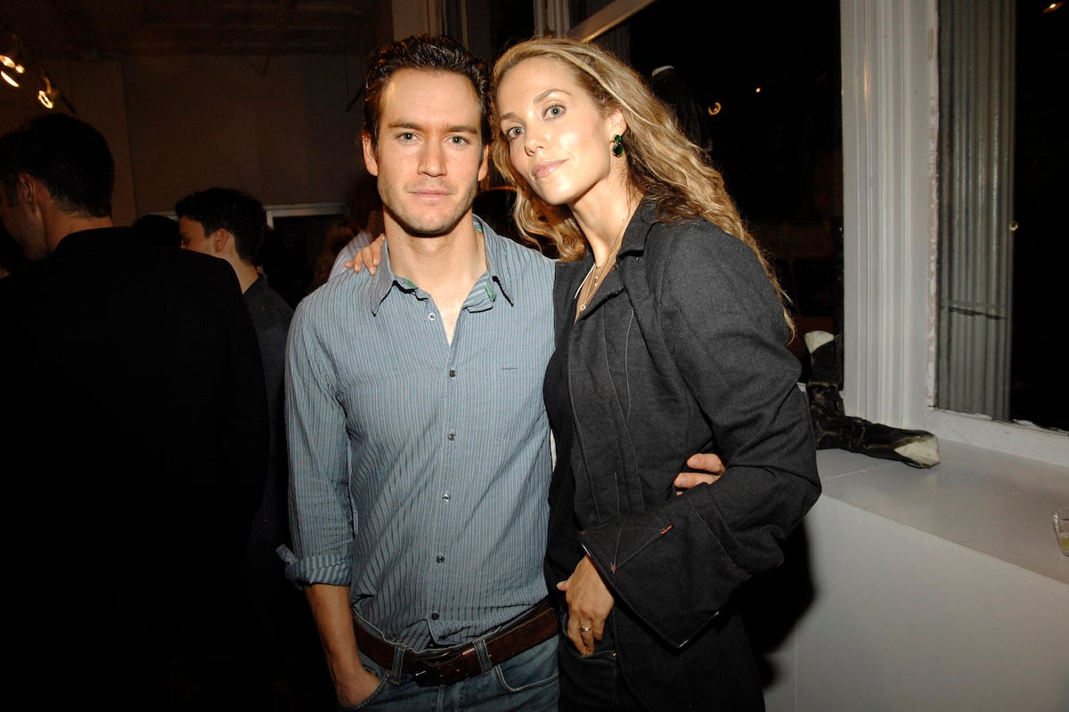 Saved by the Bell actors Mark-Paul Gosselaar and Elizabeth Berkley