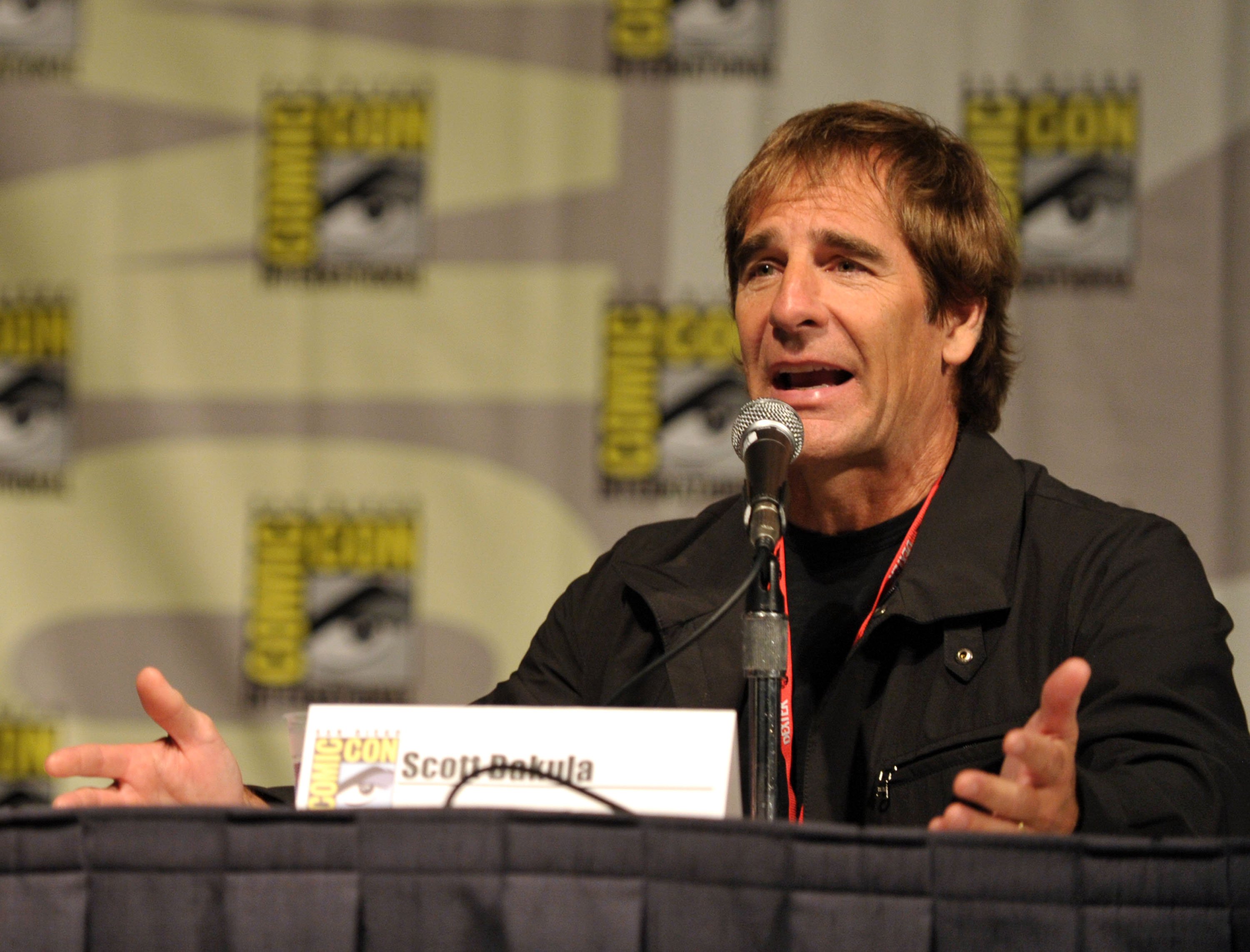 Scott Bakula talks about 'Quantum Leap' at Comic-Con in 2010.