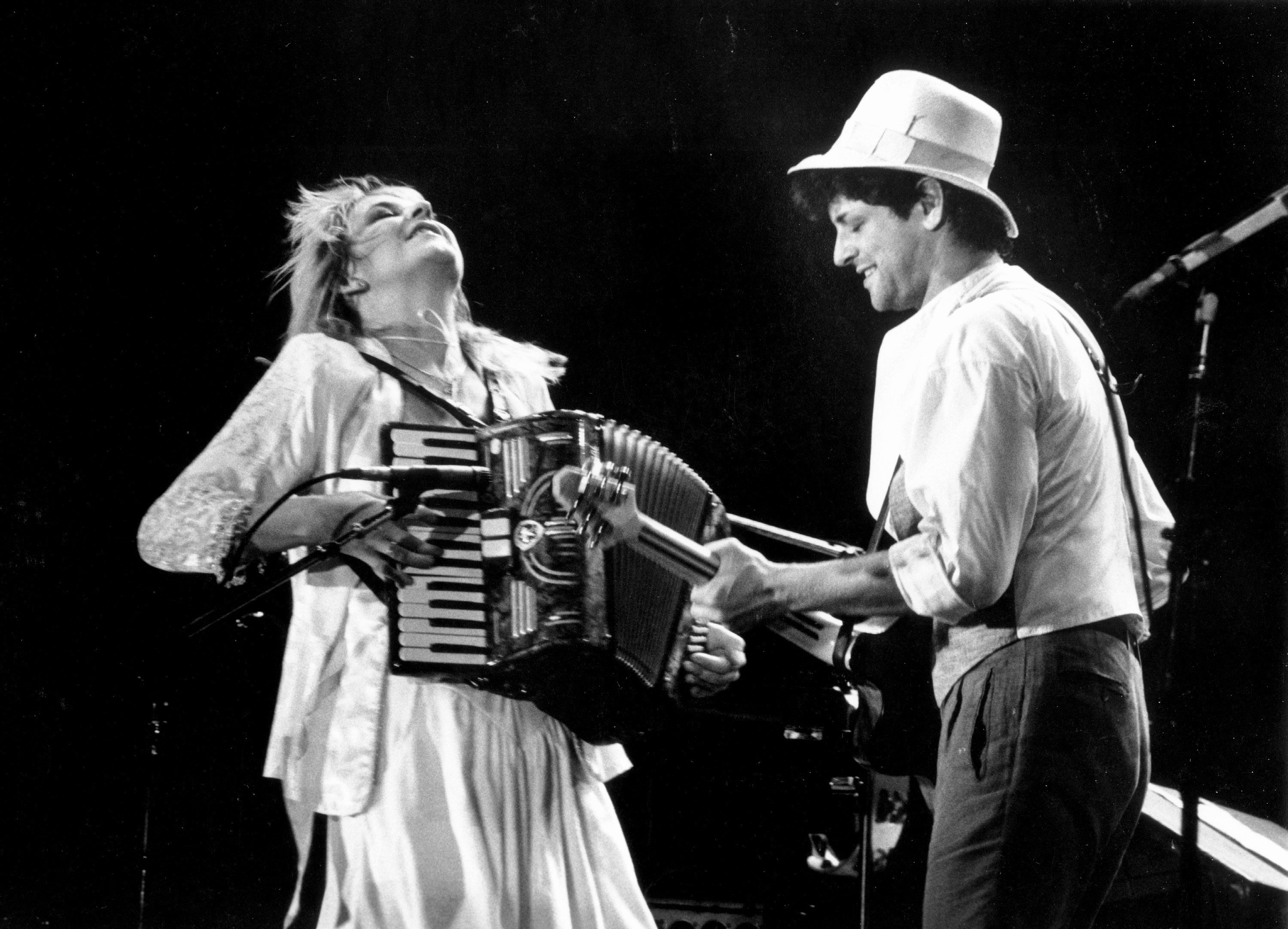 Singer Stevie Nicks and guitarist Lindsey Buckingham of the rock group Fleetwood Mac perform at the US Festival