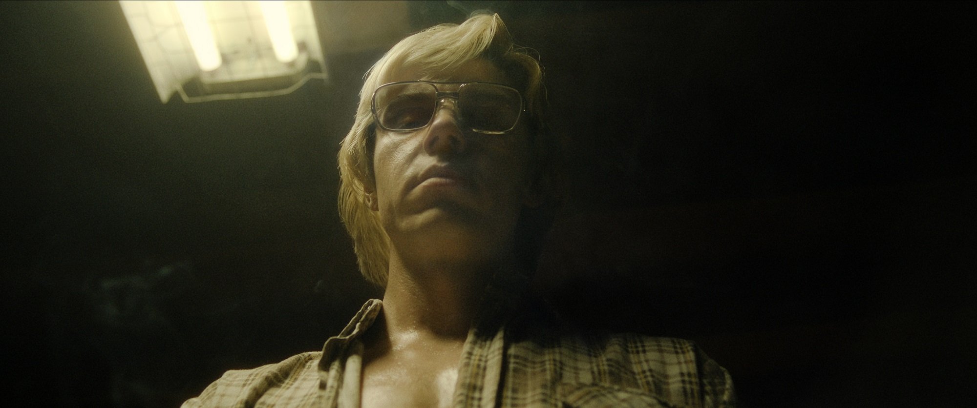'Monster: The Jeffrey Dahmer Story': Evan Peters as Jeffrey Dahmer looking at the camera
