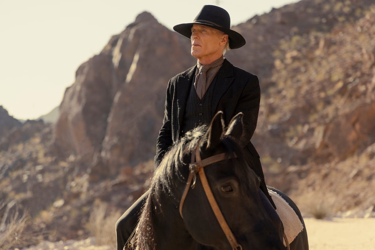 'Westworld': Ed Harris rides a horse