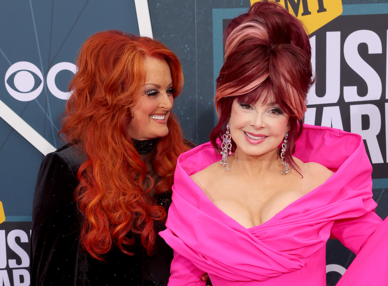 Wynonna Judd (L) still has questions following Naomi Judd's (R) suicide