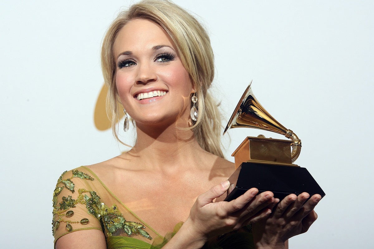 carrie underwood grammys