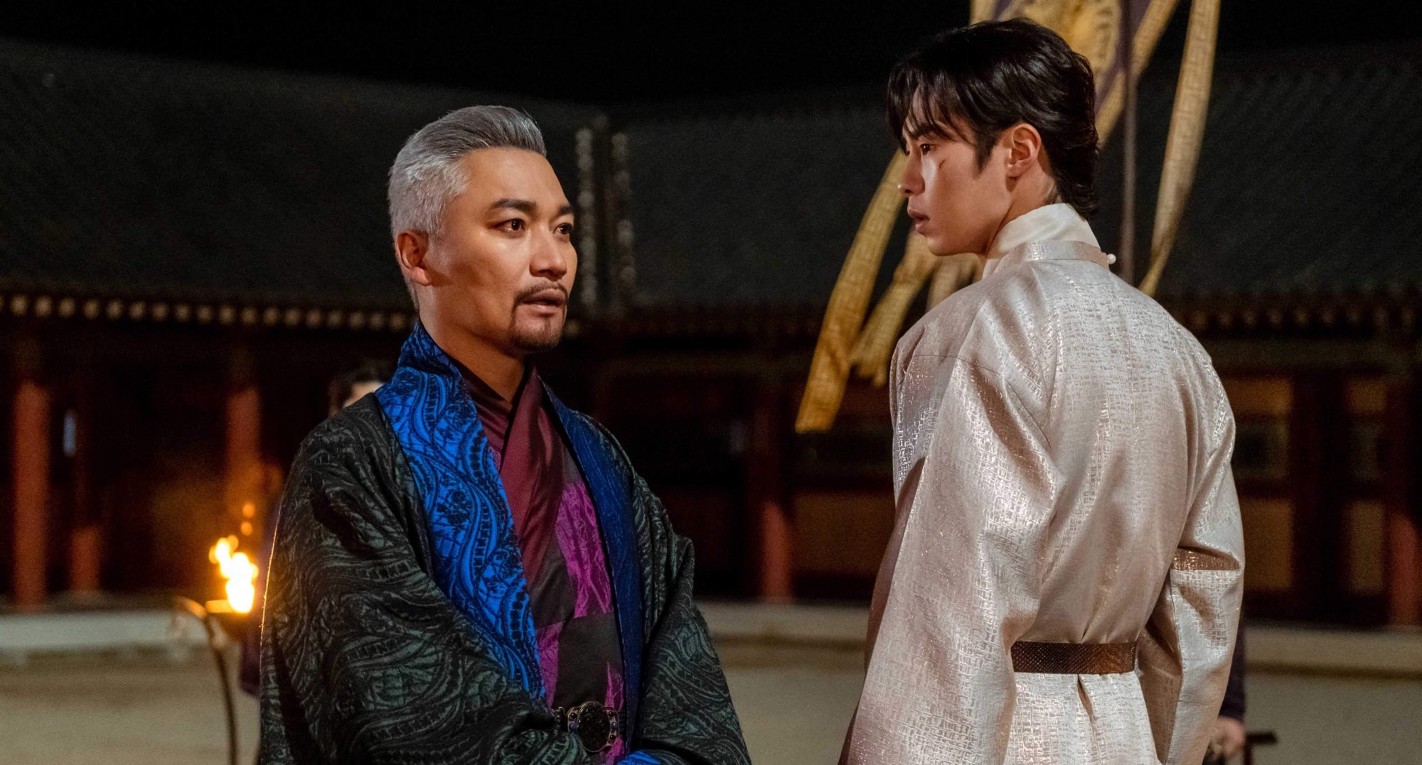 Characters Jin Mu and Jang Uk in 'Alchemy of Souls.'